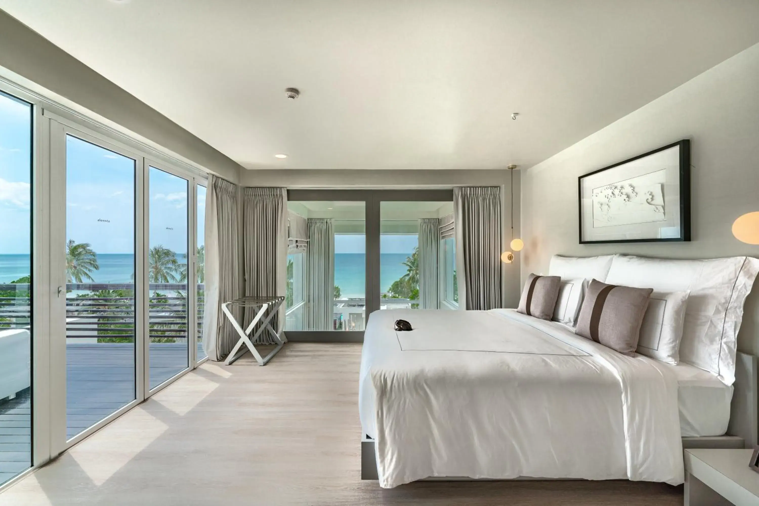 Bed in Aleenta Phuket - Phang Nga - The Leading Hotels of the World Bed in Aleenta Phuket - Phang Nga - The Leading Hotels of the World
