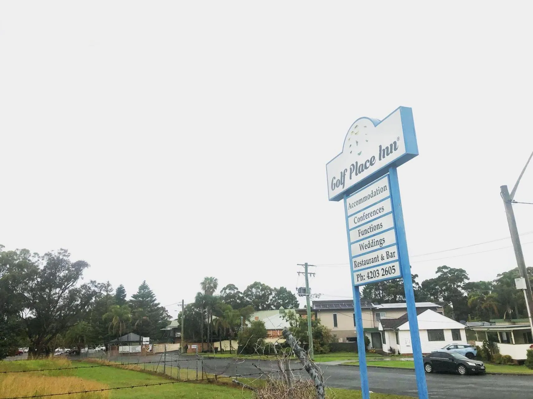 Property building in Golf Place Inn Wollongong