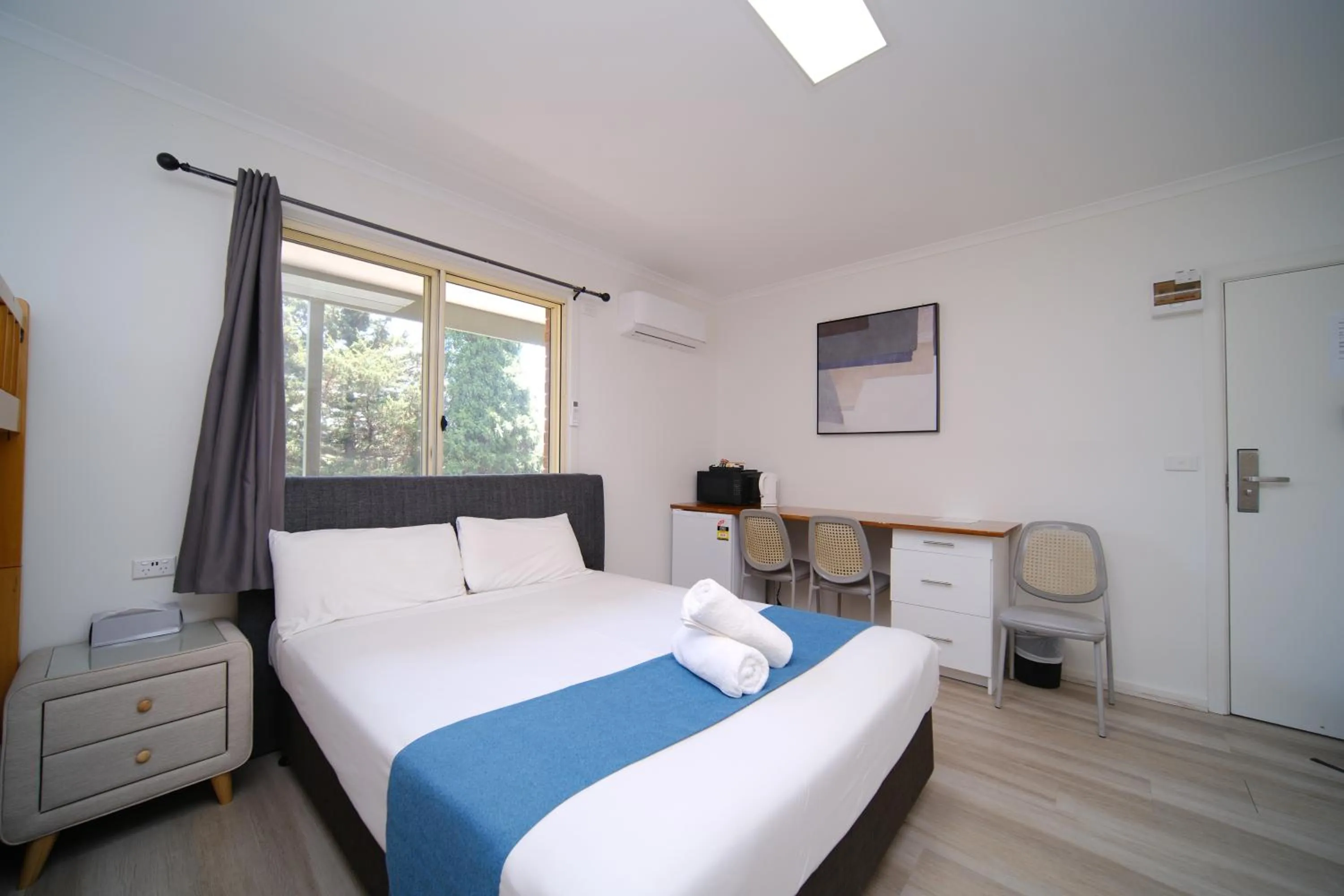 Bed in Golf Place Inn Wollongong