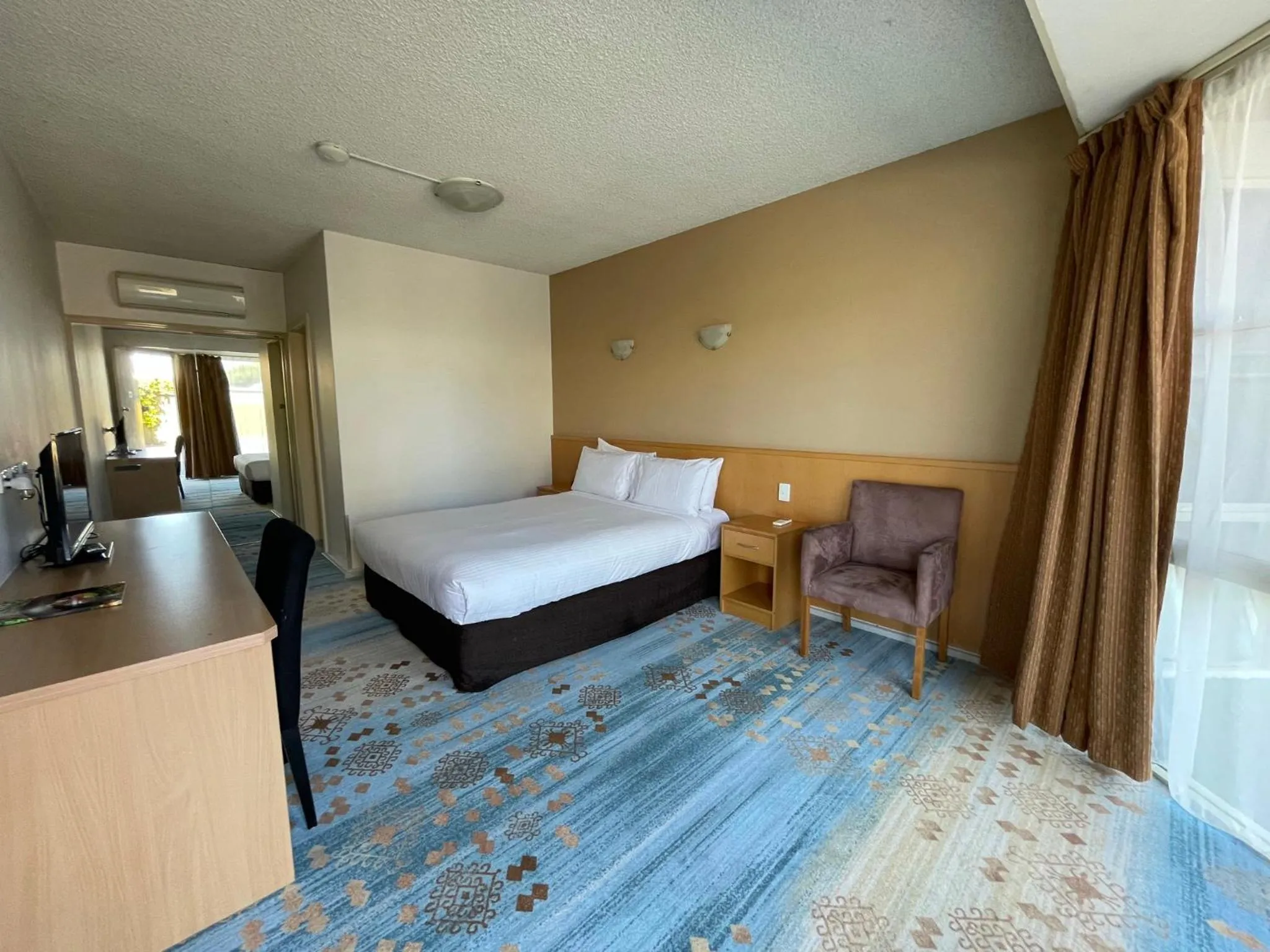 Bed in Haven Marina Motel