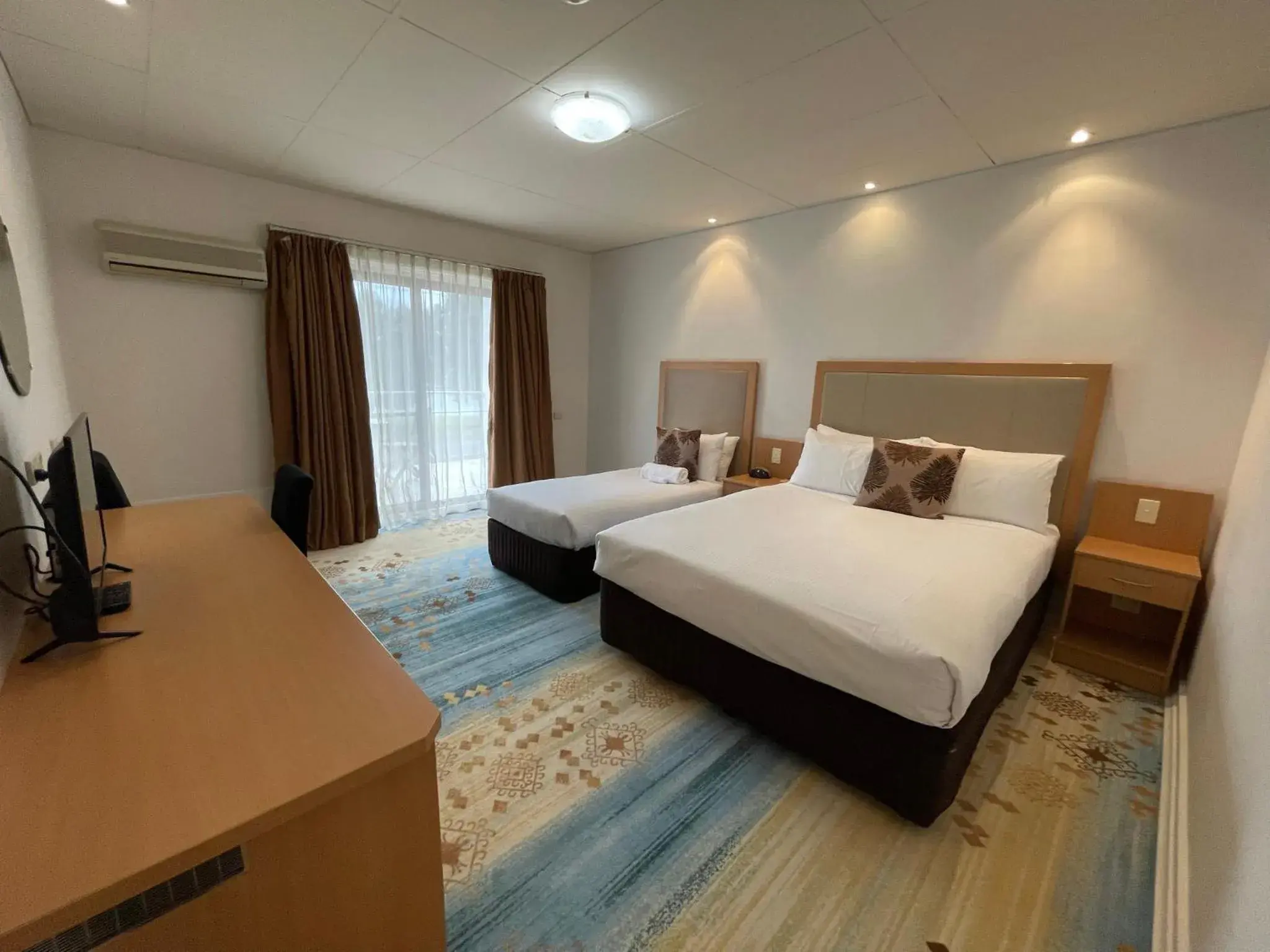 Bed in Haven Marina Motel Bed in Haven Marina Motel