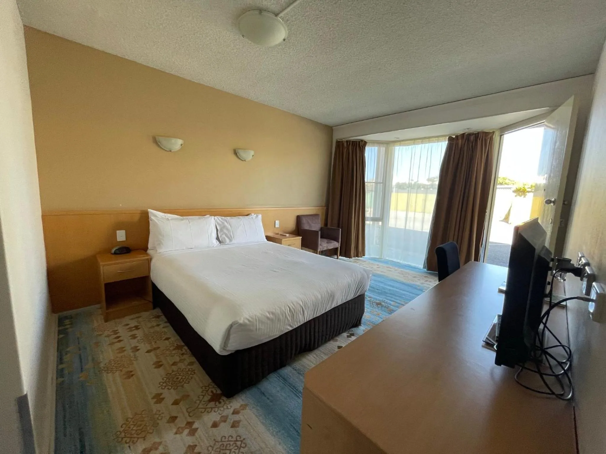 Bed in Haven Marina Motel