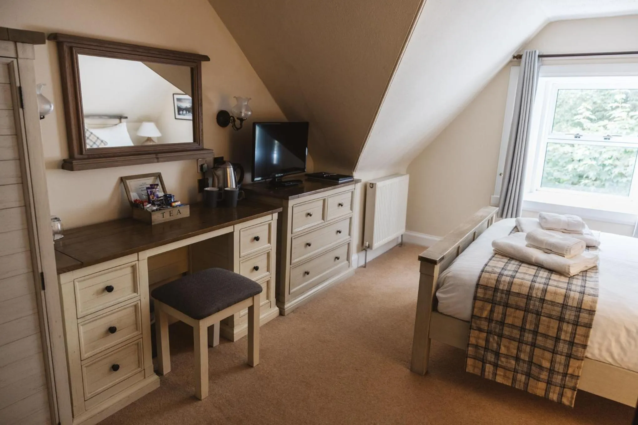 Bed in Greshornish House Hotel