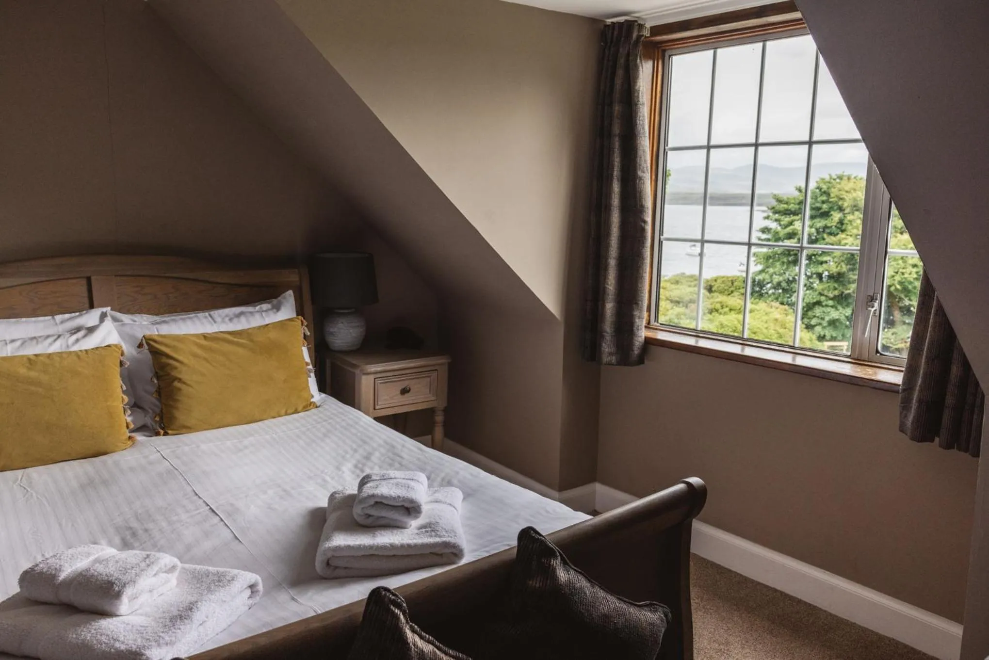 Bed in Greshornish House Hotel