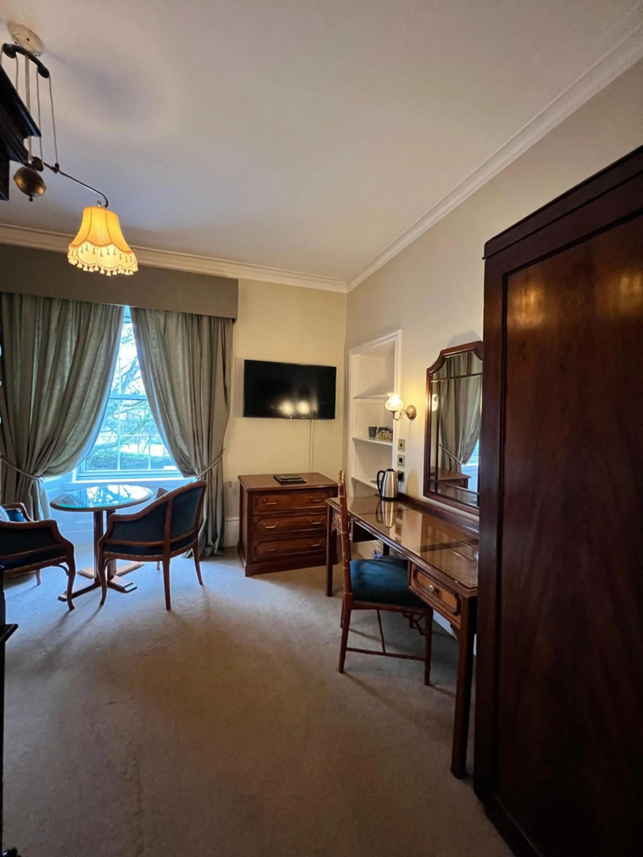 Bed in Greshornish House Hotel