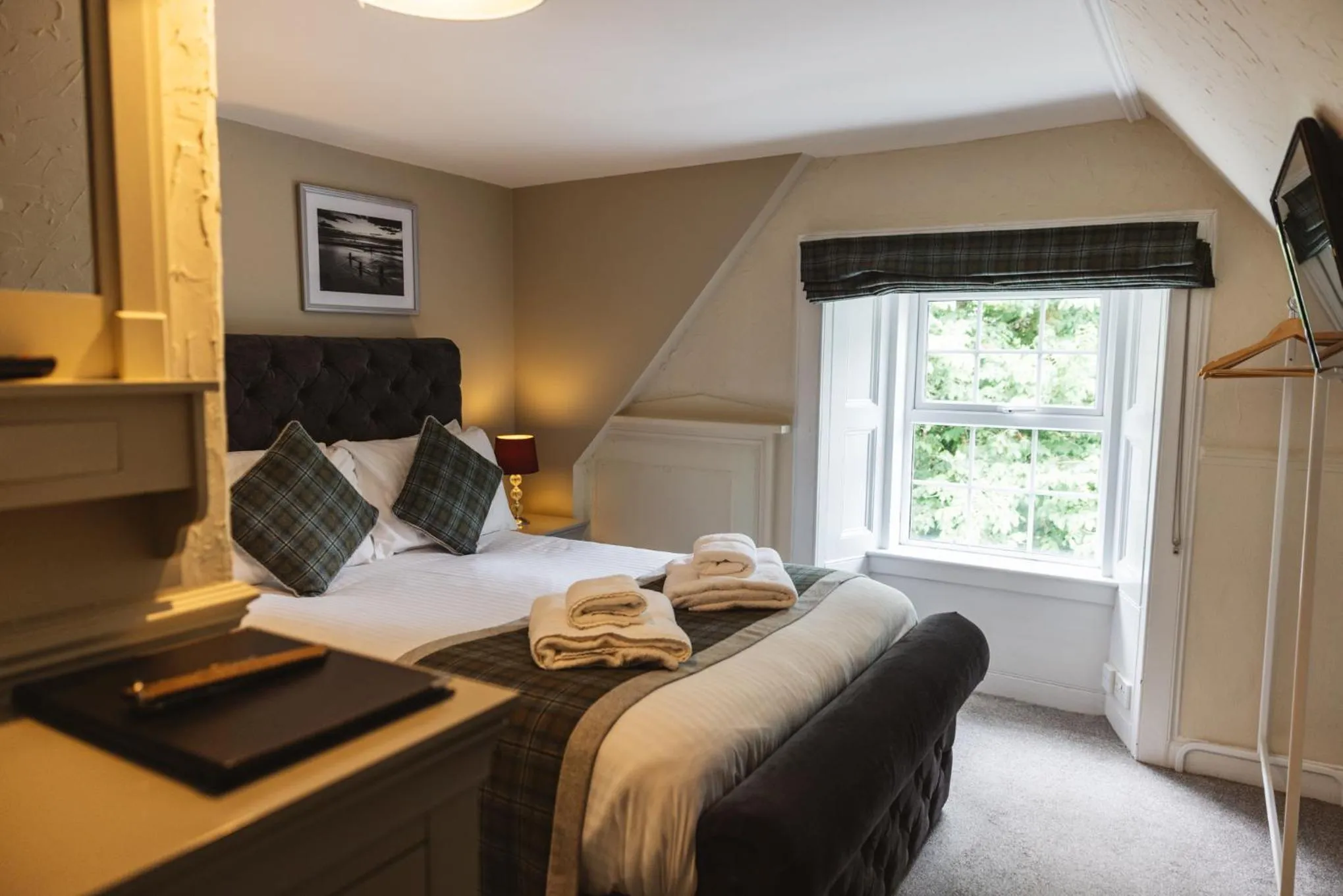 Bed in Greshornish House Hotel