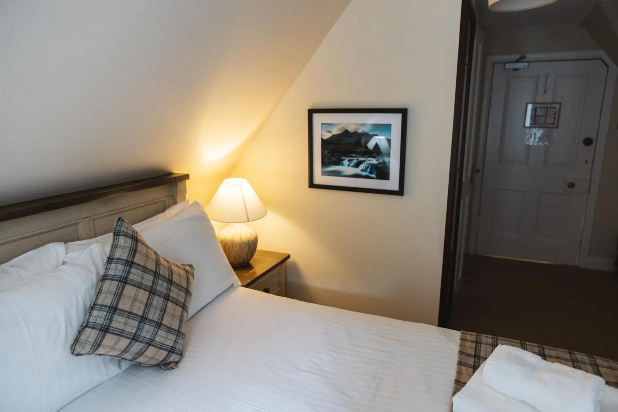 Bed in Greshornish House Hotel