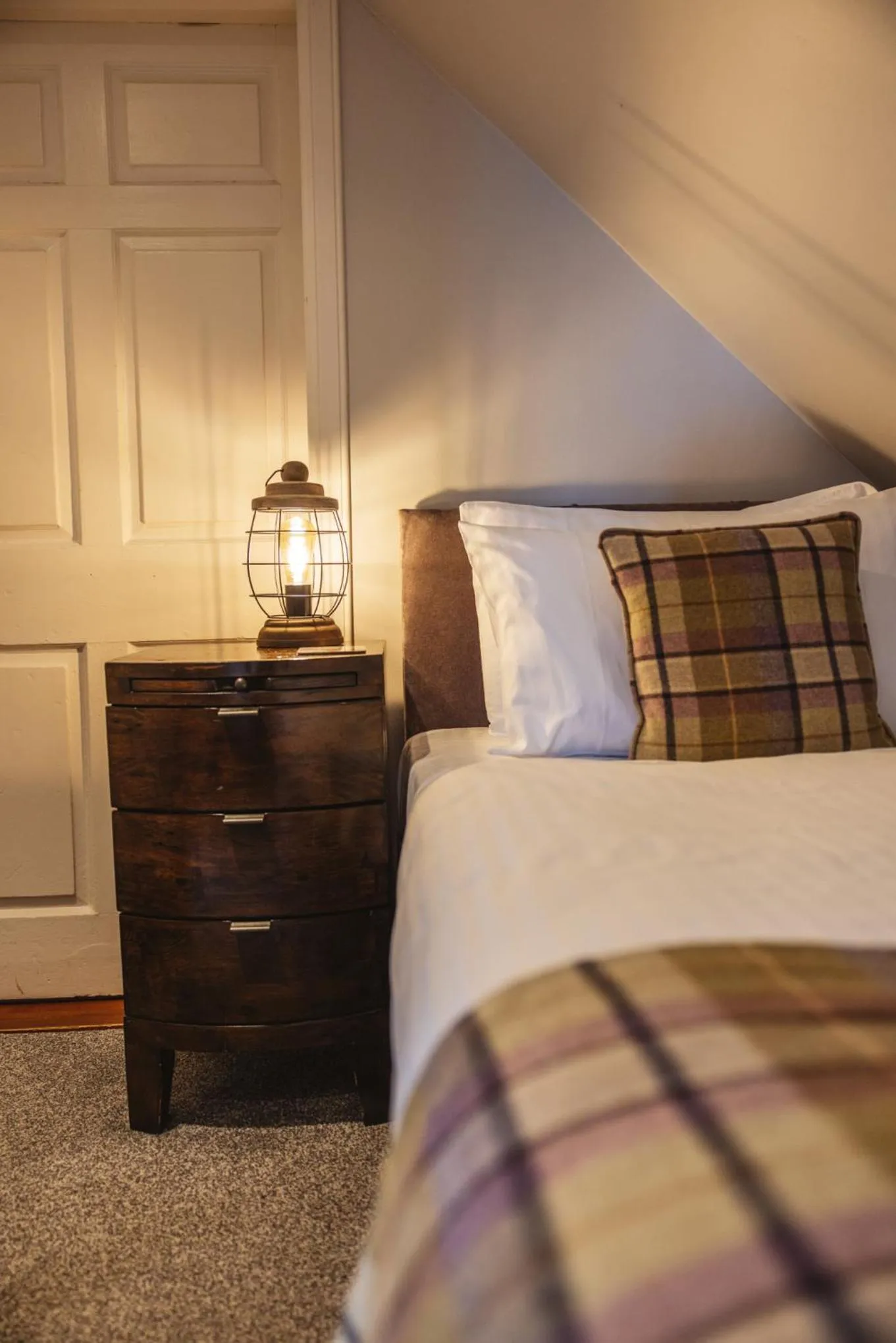 Bed in Greshornish House Hotel