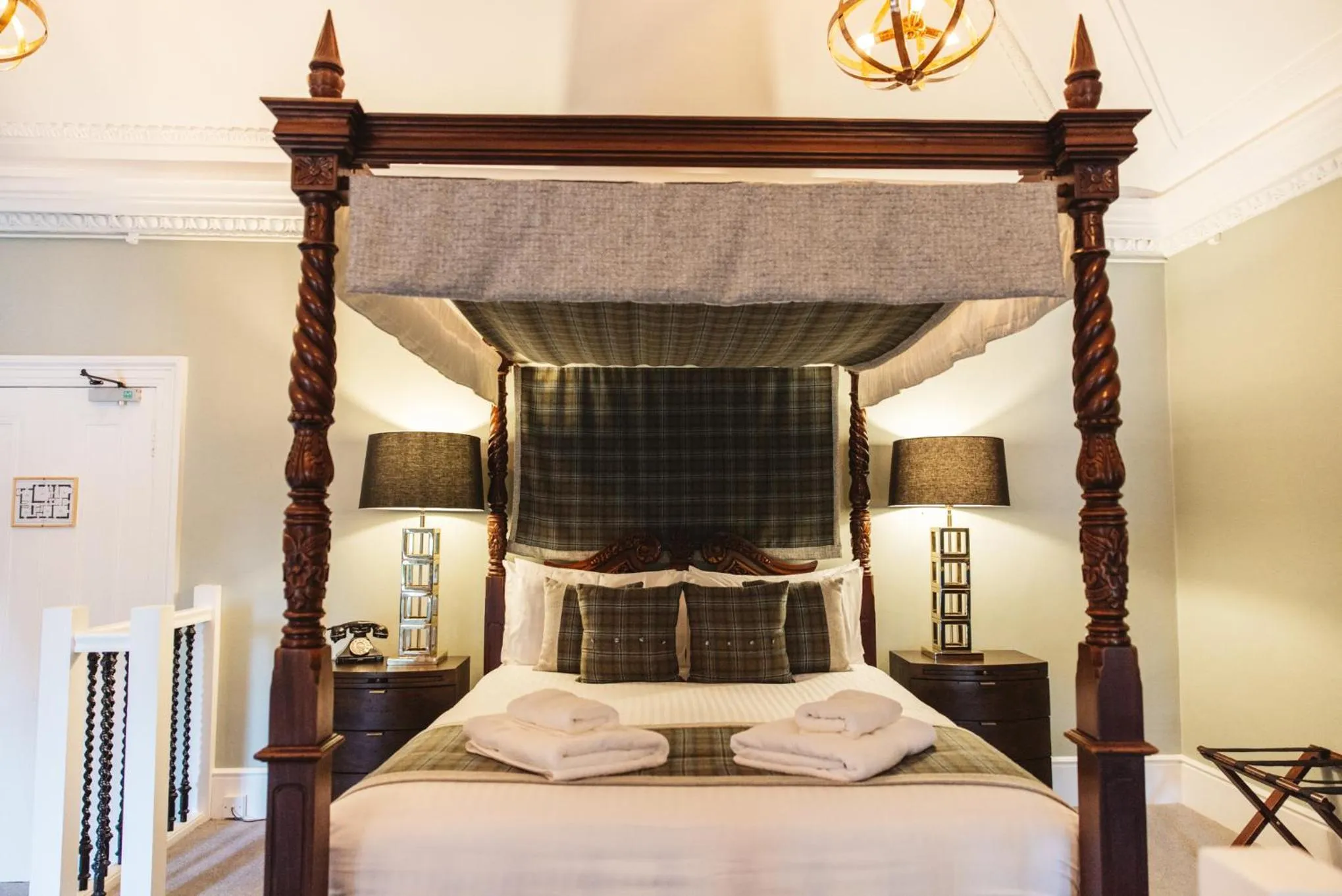 Bed in Greshornish House Hotel