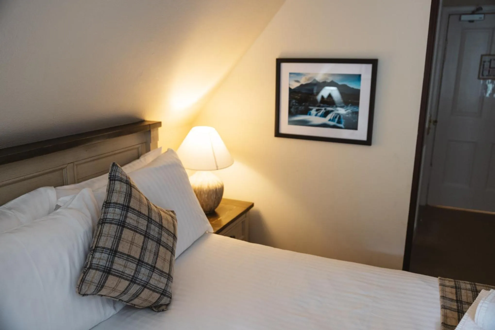 Bed in Greshornish House Hotel