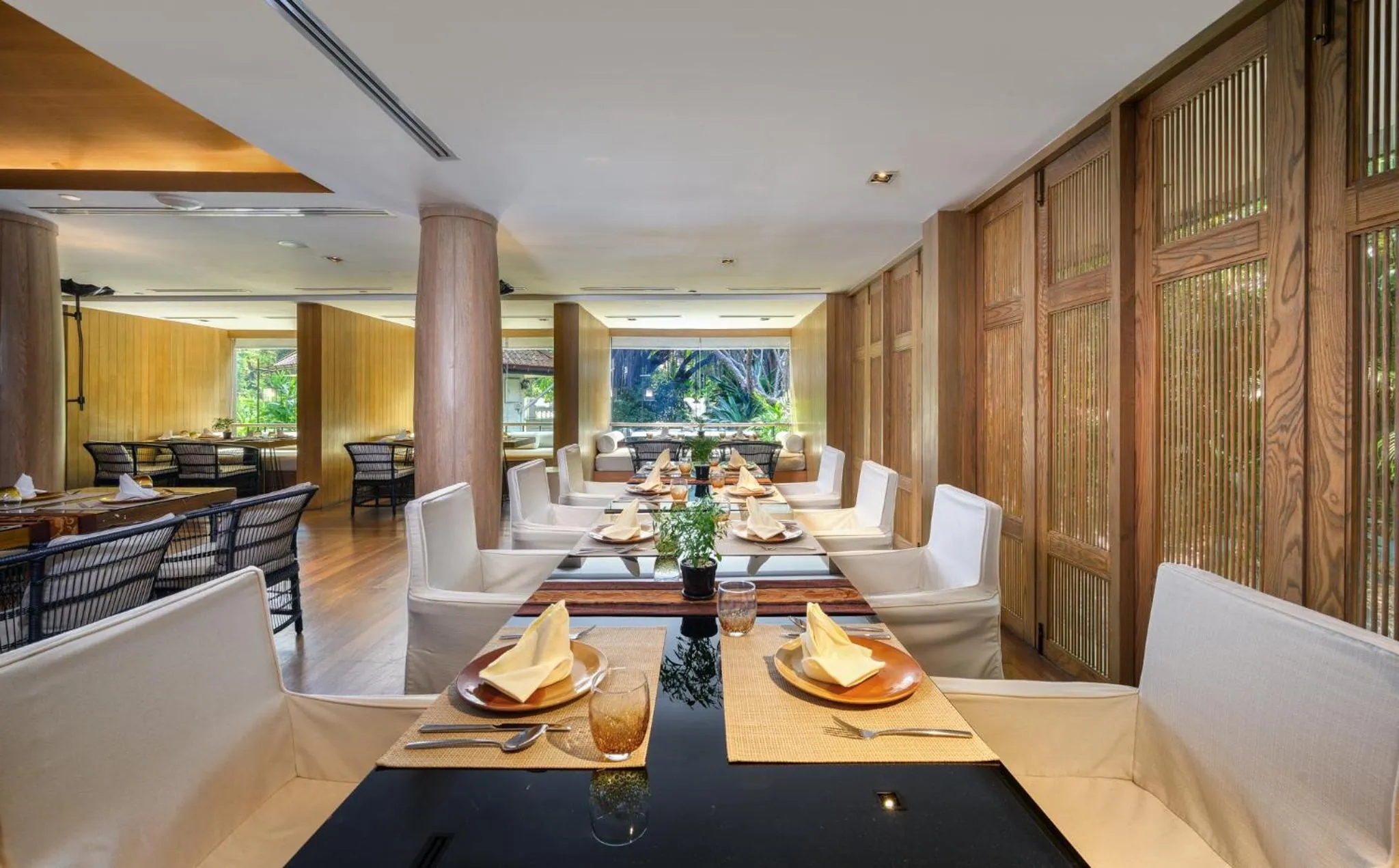 Restaurant/places to eat in Centara Grand at Central Plaza Ladprao Bangkok