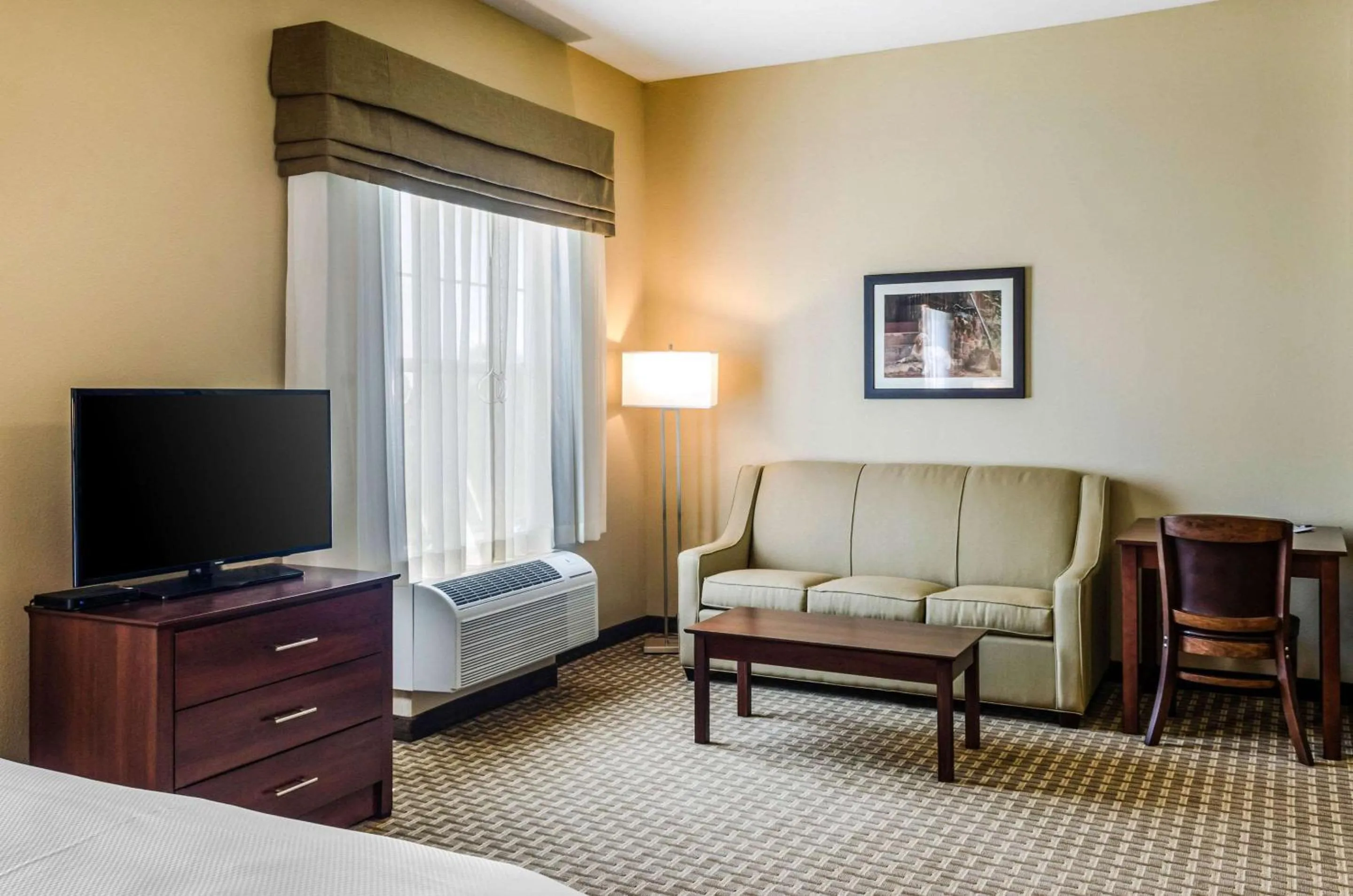 Photo of the whole room, Bed in MainStay Suites Hackberry Sportsman's Lodge