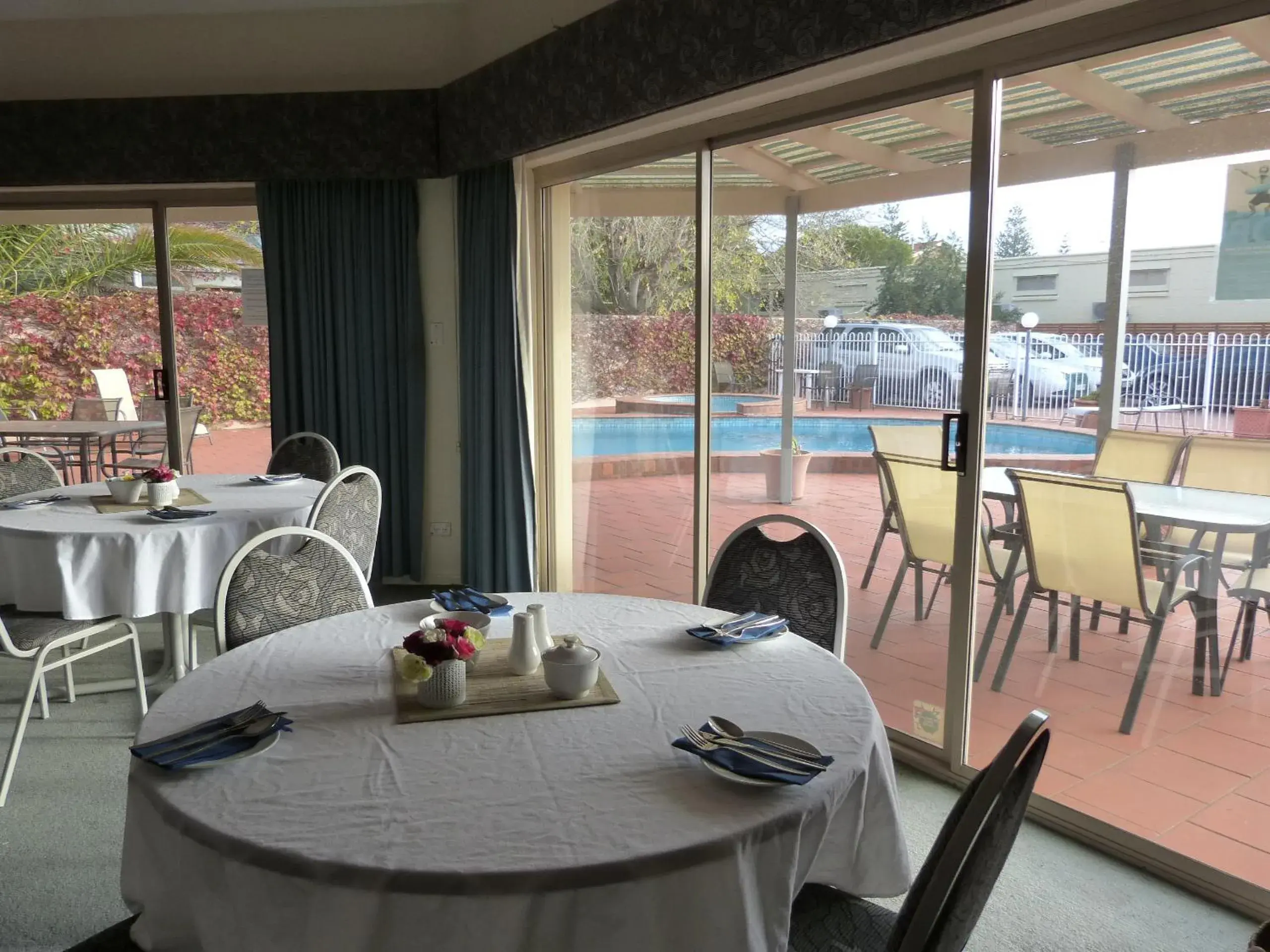 Restaurant/places to eat in Glenelg Motel Restaurant/places to eat in Glenelg Motel