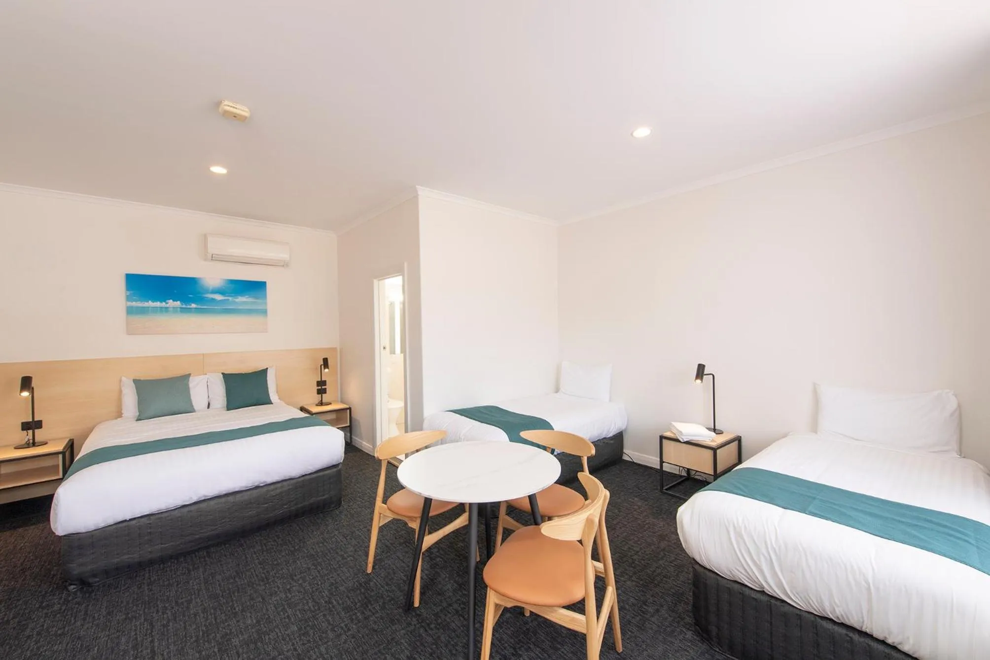 Bedroom, Bed in Glenelg Motel