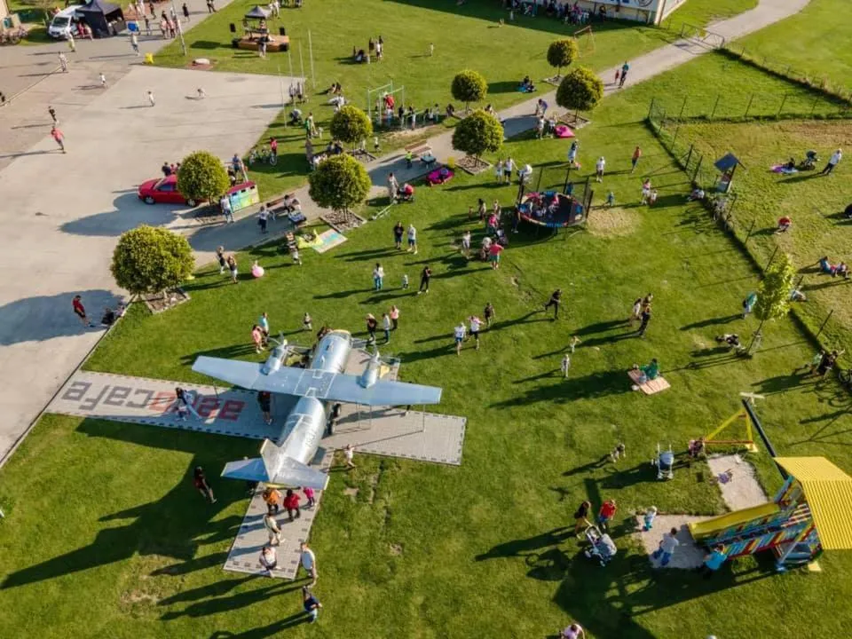 Bird's eye view in AeroCafe