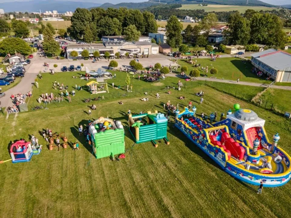 Restaurant/places to eat in AeroCafe