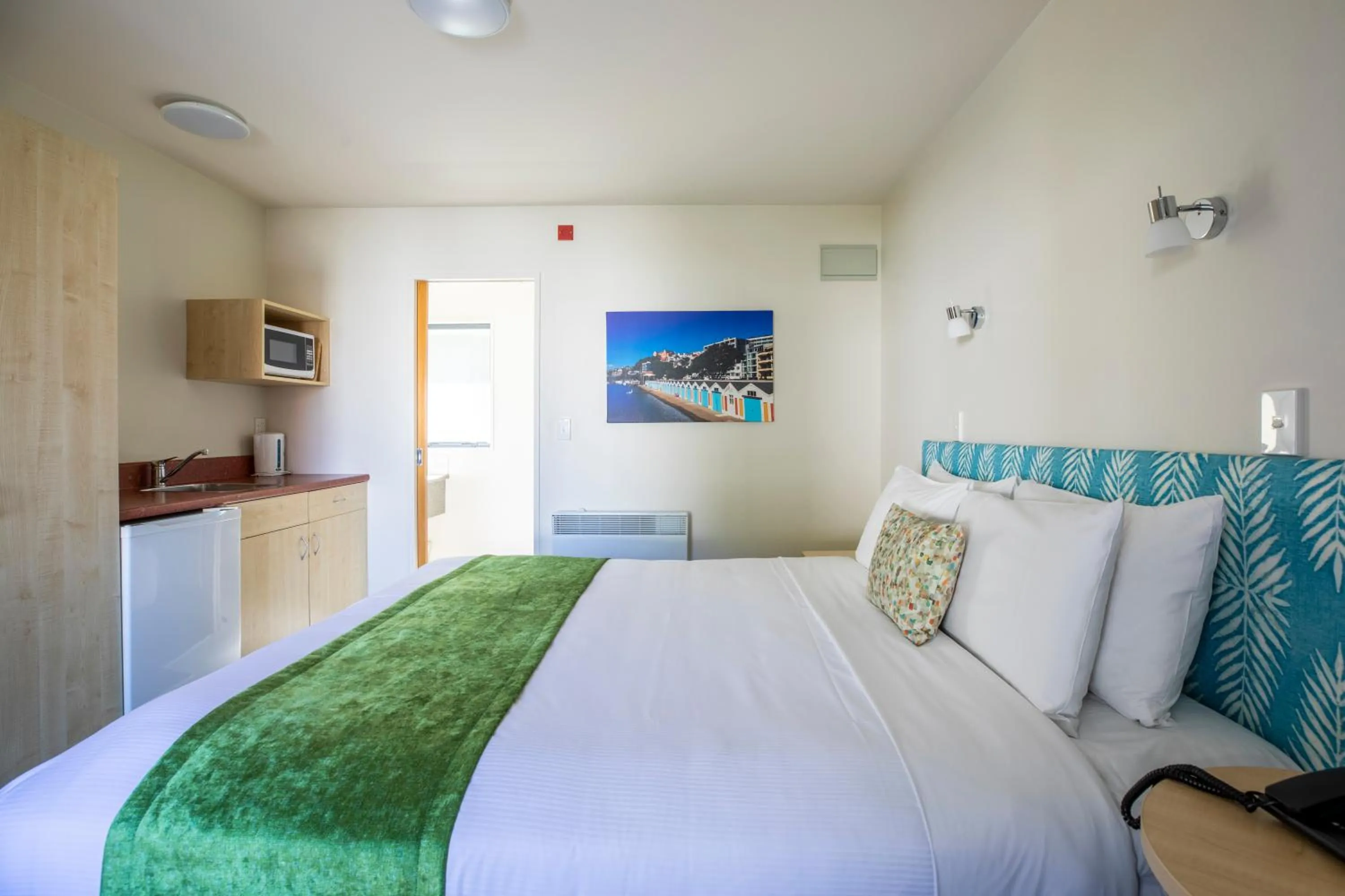 Photo of the whole room, Bed in Bella Vista Motel Wellington