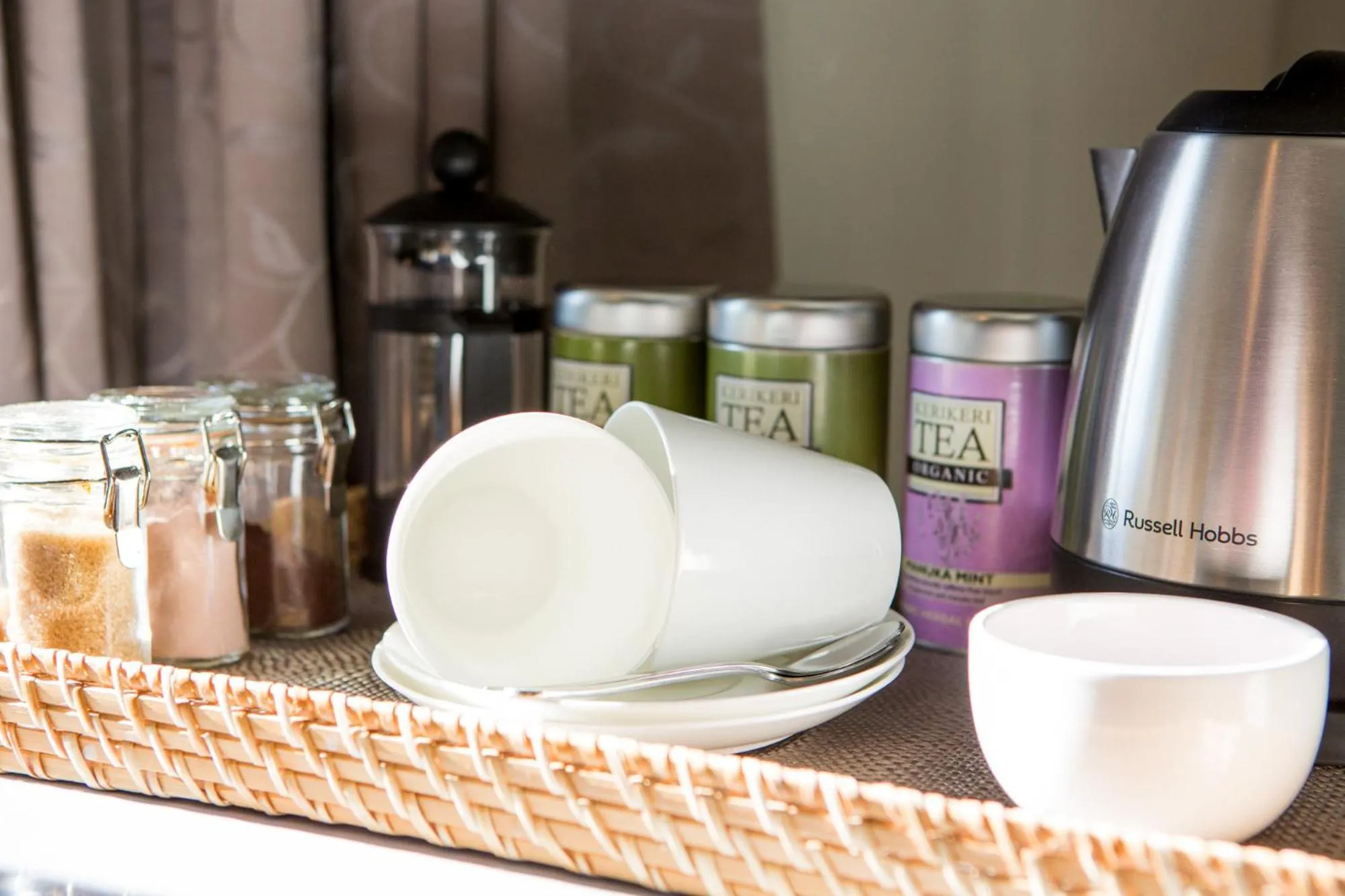 Coffee/tea facilities in Manuka Lodge B&B