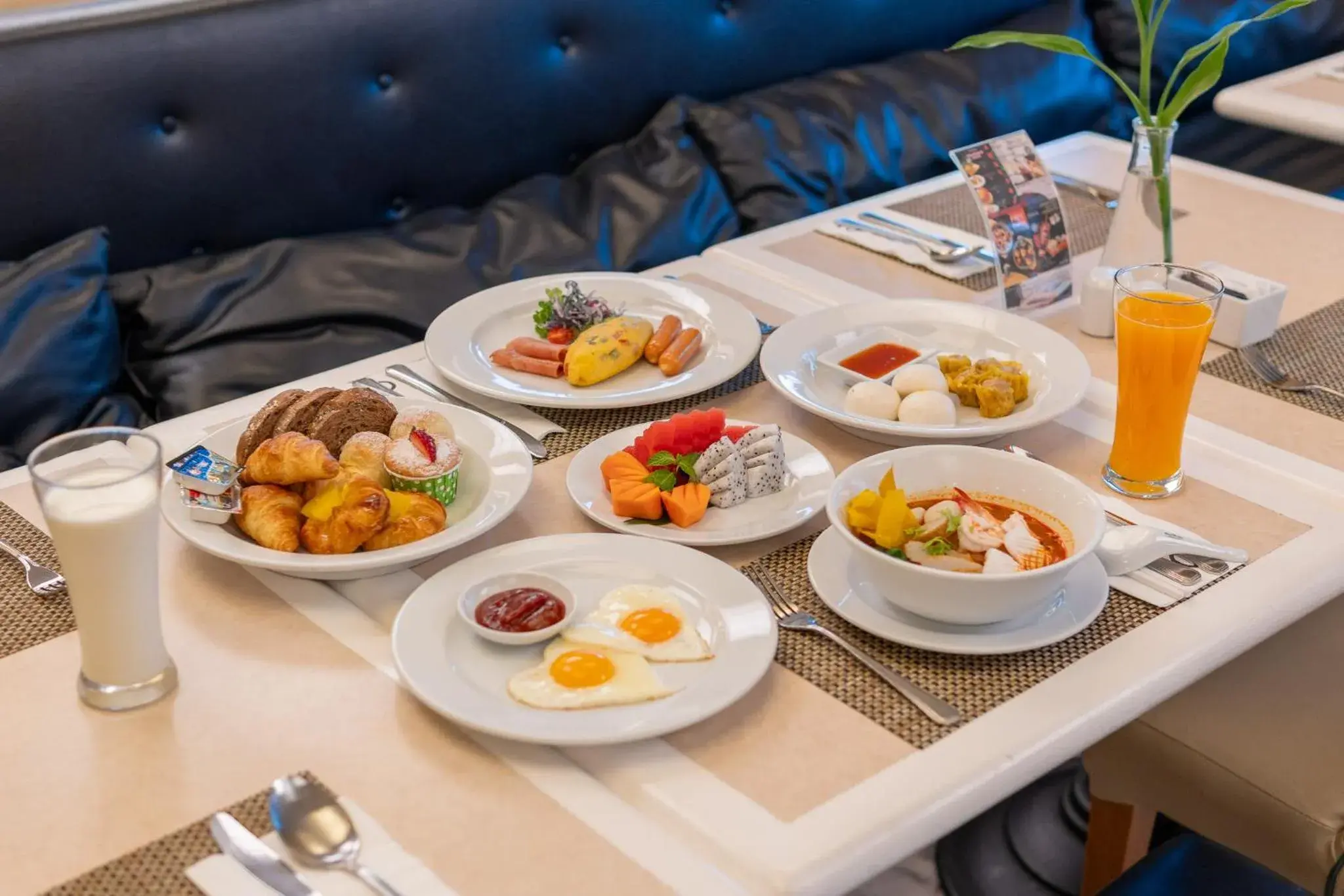 Breakfast in Centara Hotel Hat Yai Breakfast in Centara Hotel Hat Yai