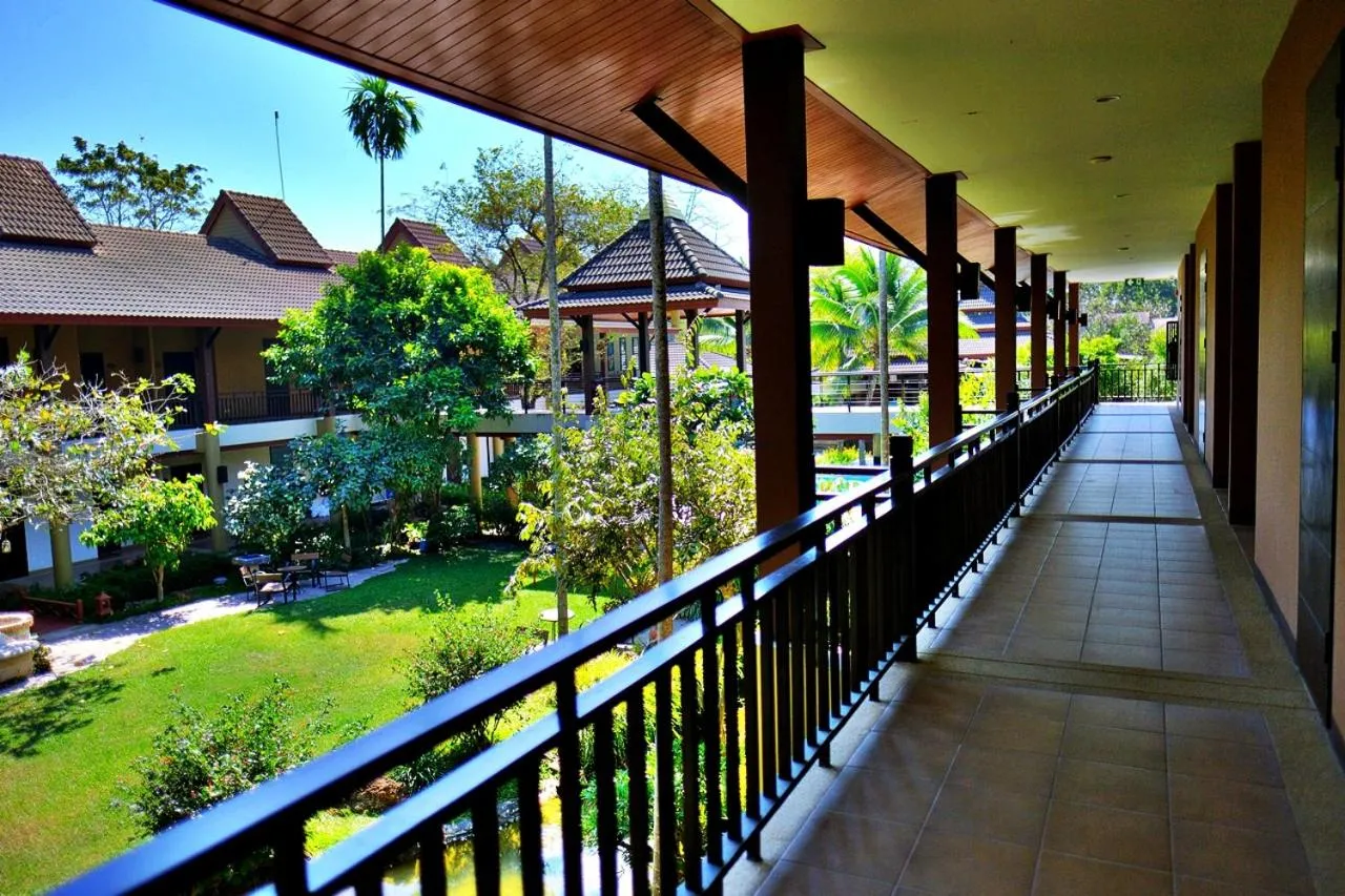 Mae Jo Golf Resort & Spa