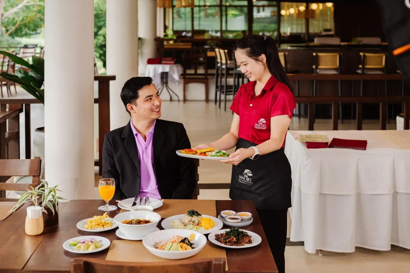 Restaurant/places to eat in Mae Jo Golf Resort & Spa