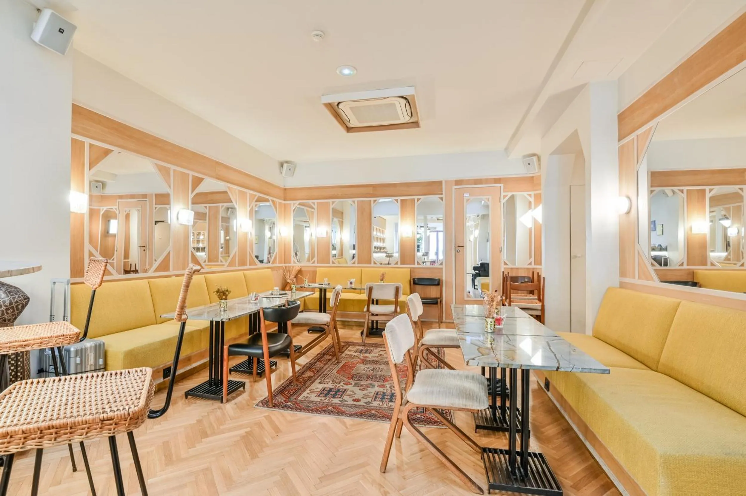Hotel Habituel