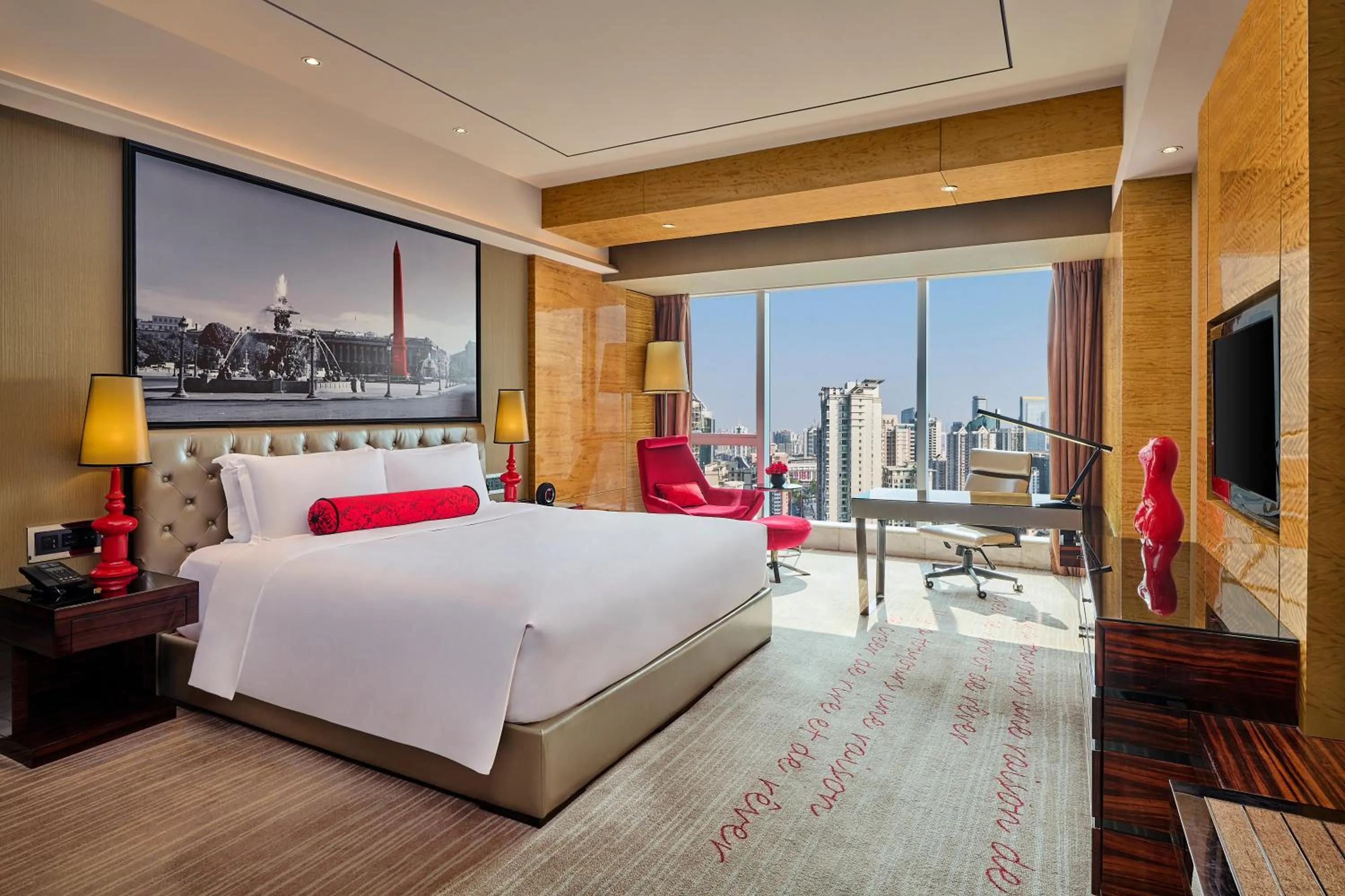 Bed in Sofitel Guangzhou Sunrich