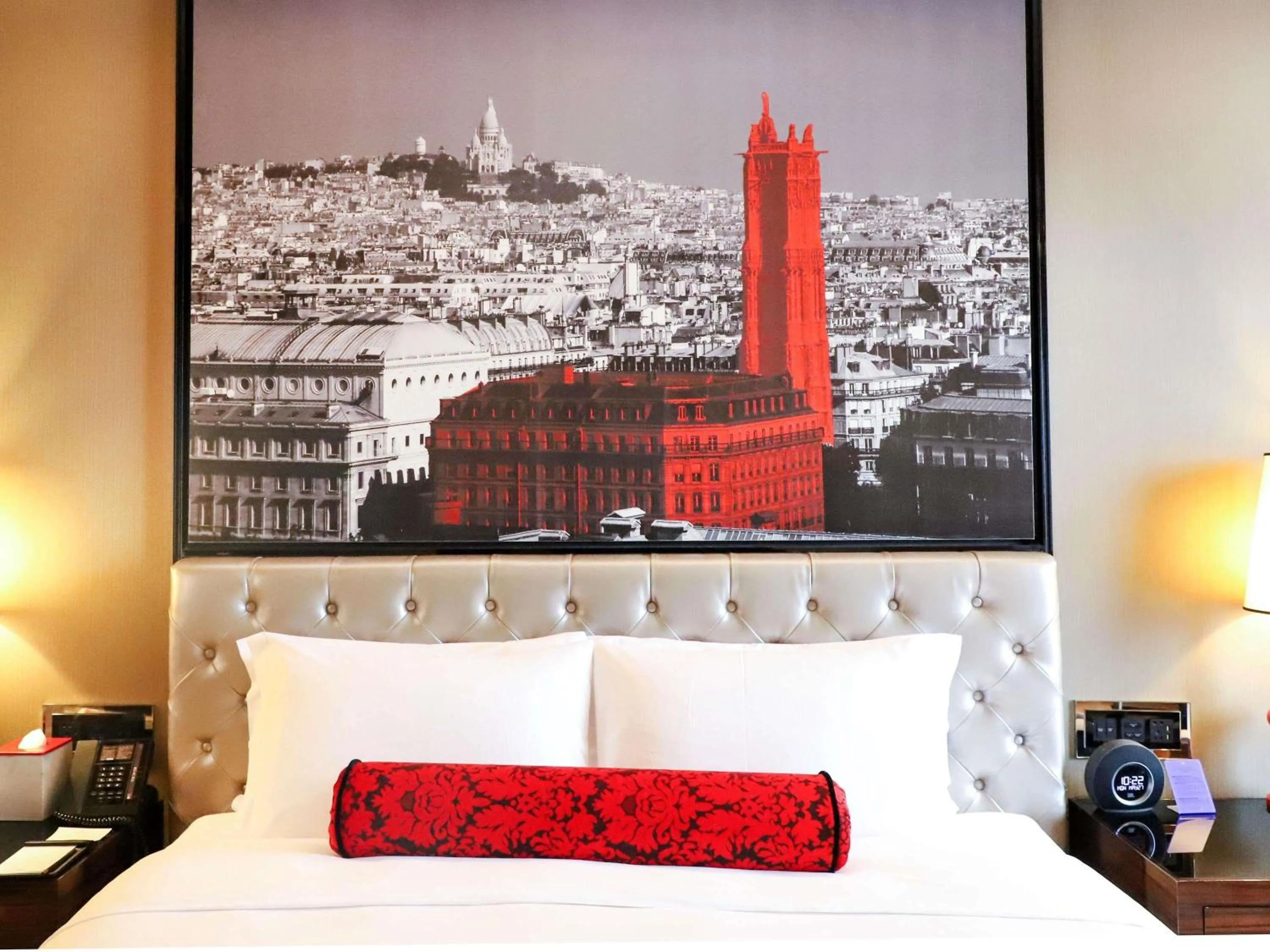 Bedroom, Bed in Sofitel Guangzhou Sunrich