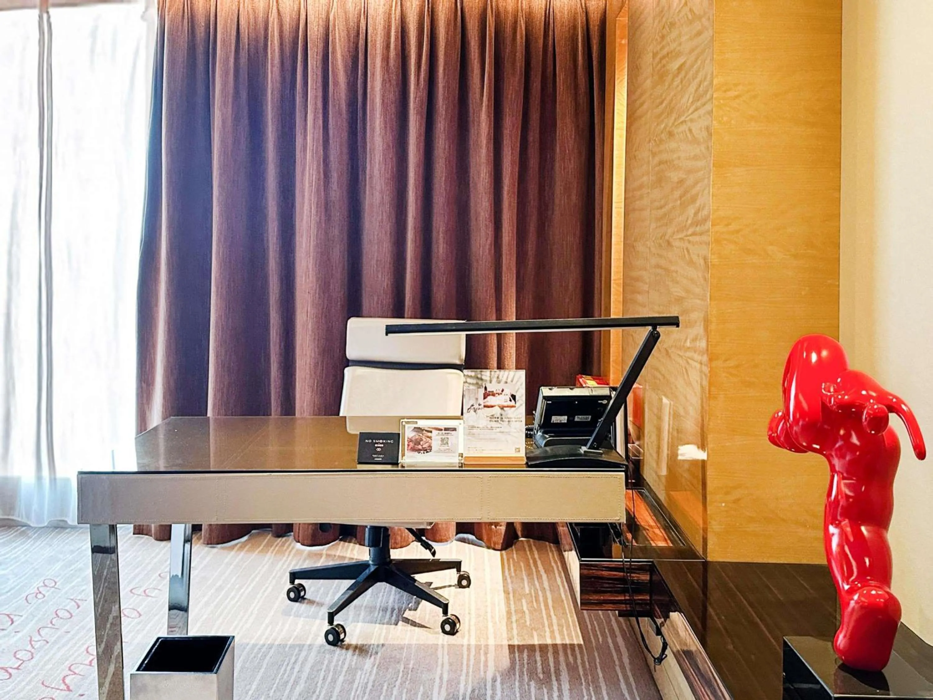 Bedroom in Sofitel Guangzhou Sunrich