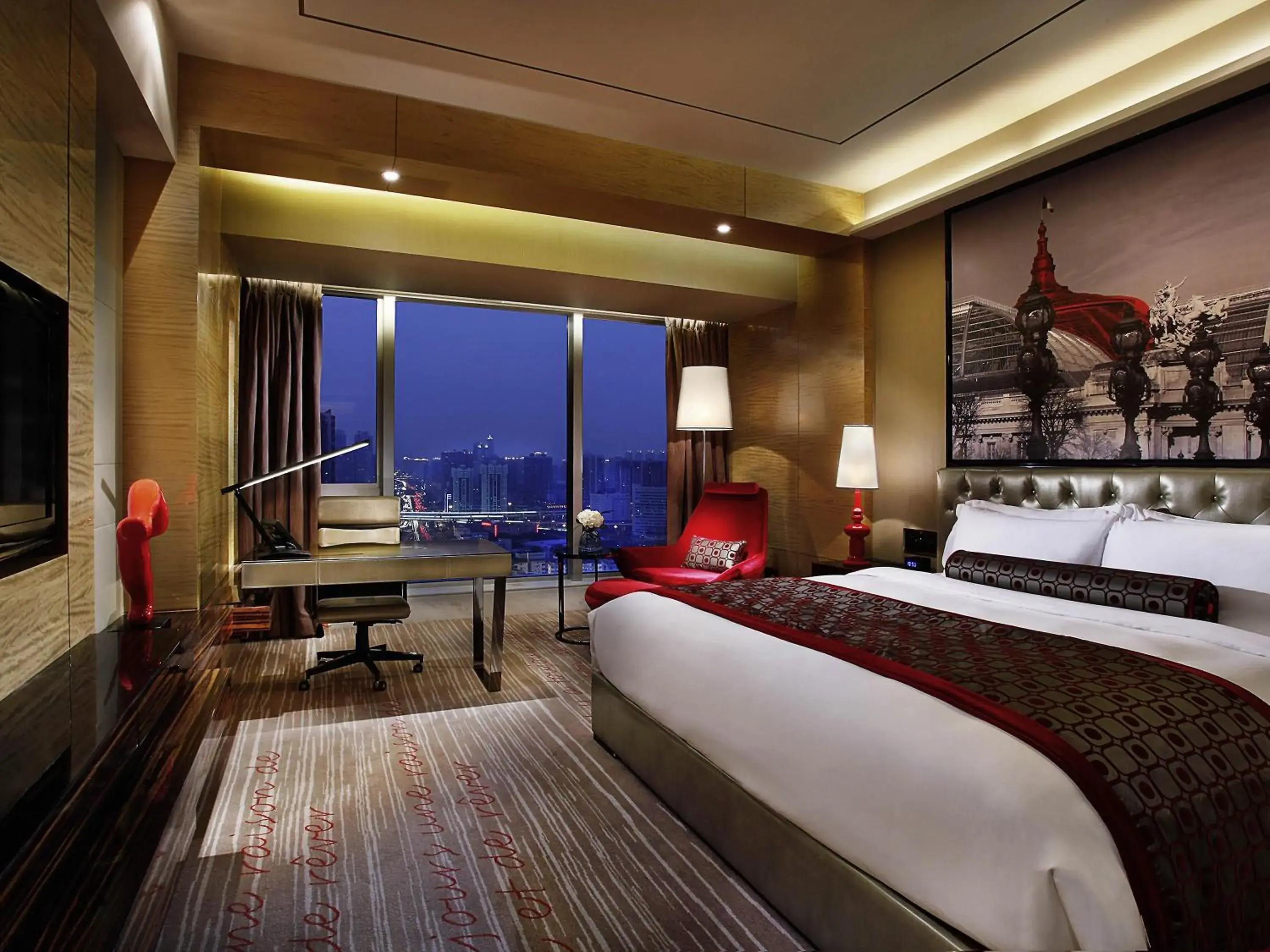 Superior King Room in Sofitel Guangzhou Sunrich Superior King Room in Sofitel Guangzhou Sunrich