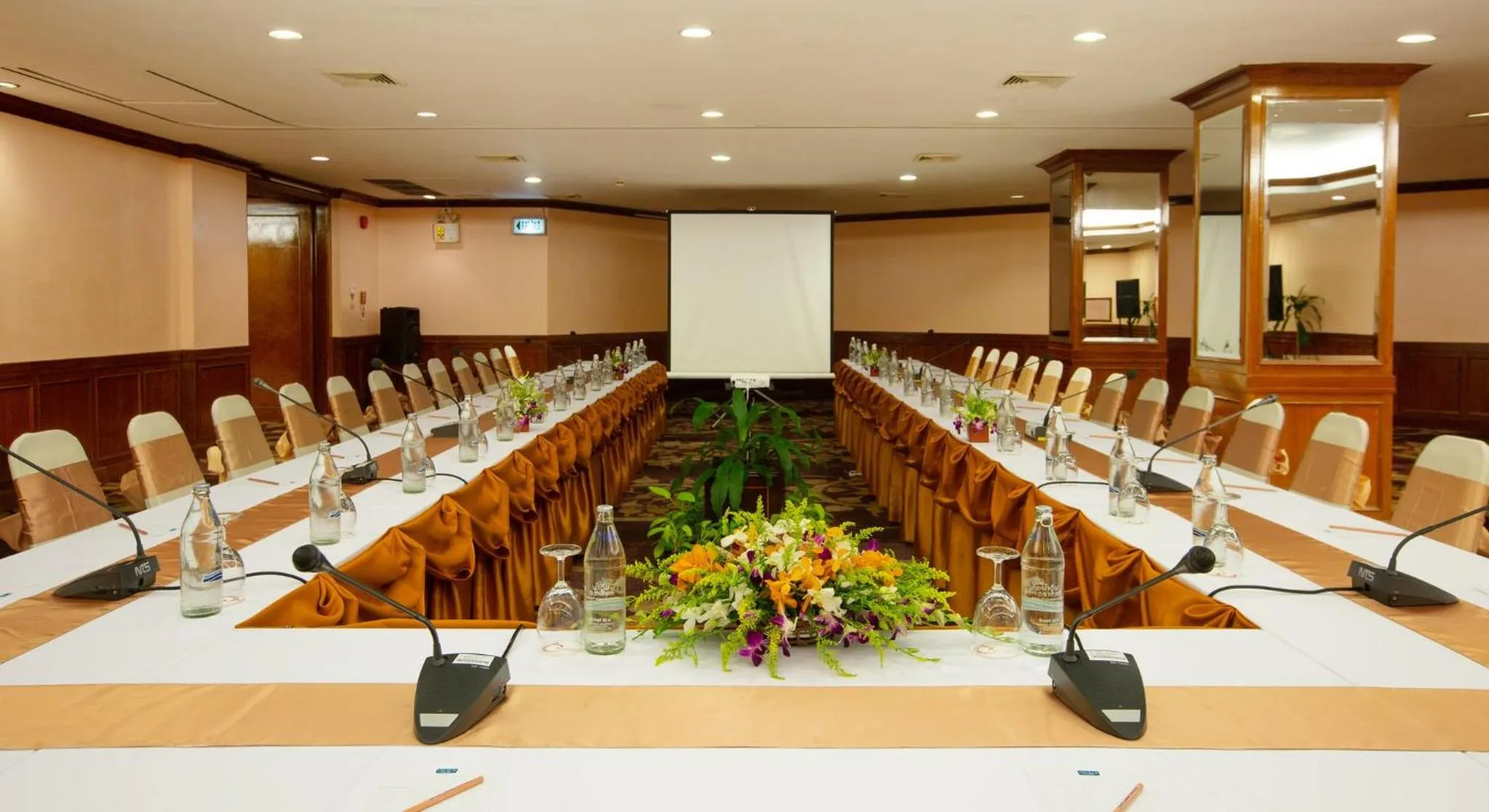 Meeting/conference room in Centara Life Hotel Mae Sot