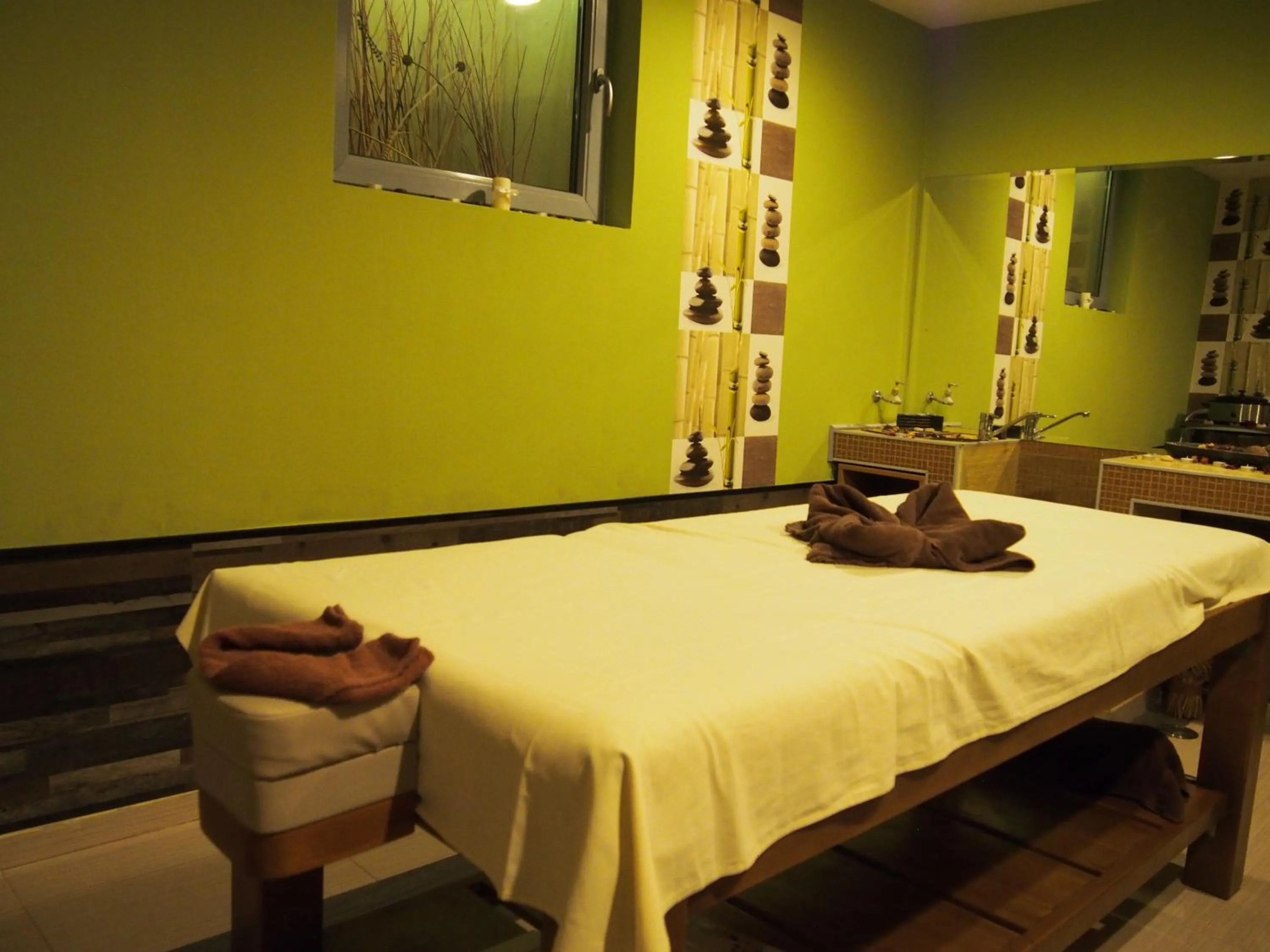 Spa and wellness centre/facilities, Bed in Spa Hotel Ata