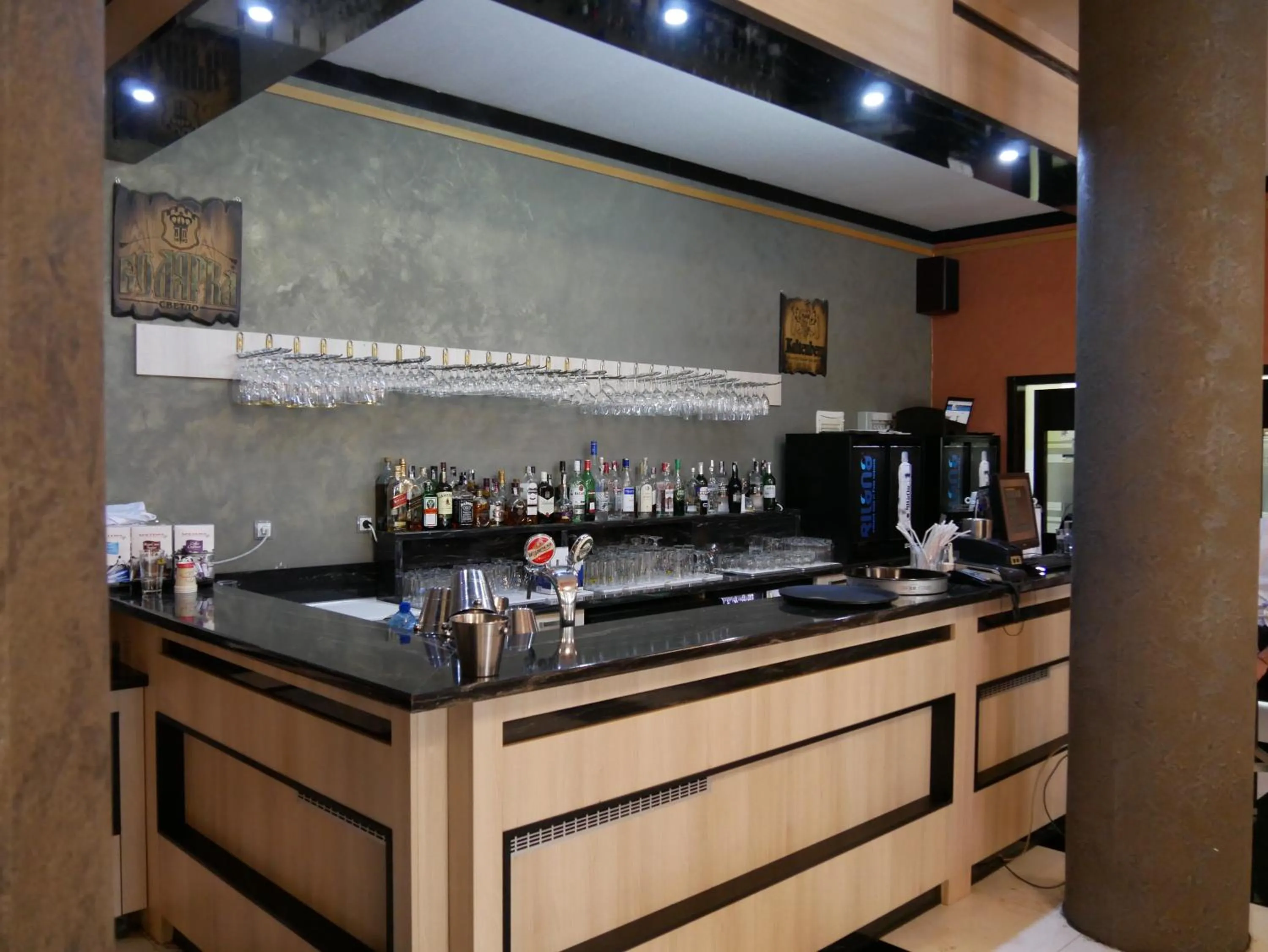 Restaurant/places to eat in Spa Hotel Ata