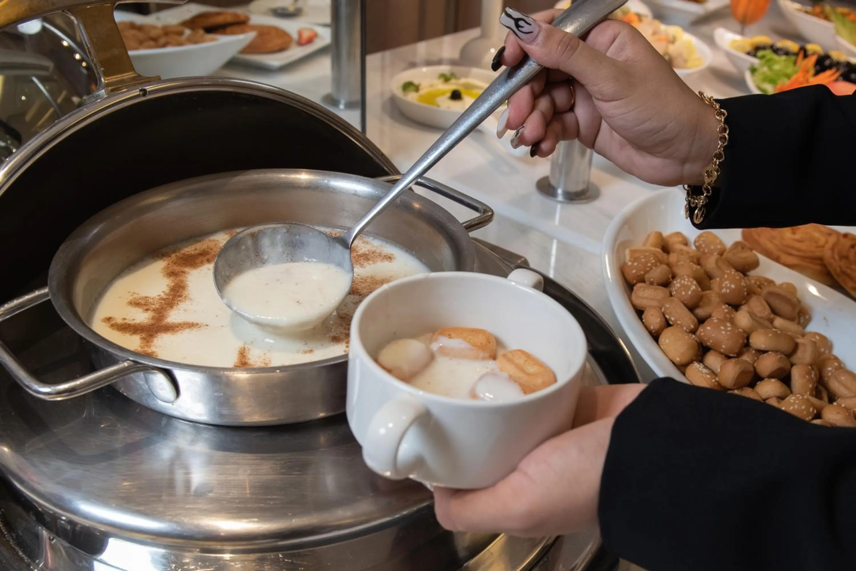 Food in Corp Executive Hotel Doha Suites