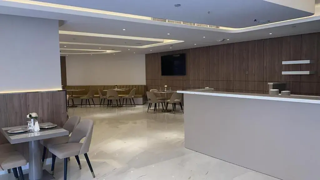 Restaurant/places to eat in Corp Executive Hotel Doha Suites Restaurant/places to eat in Corp Executive Hotel Doha Suites