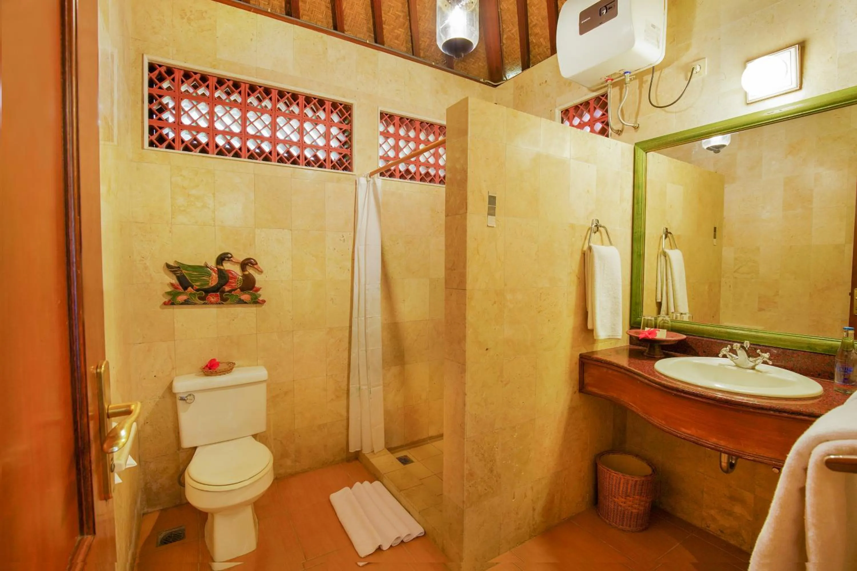 Shower in Villa Chempaka