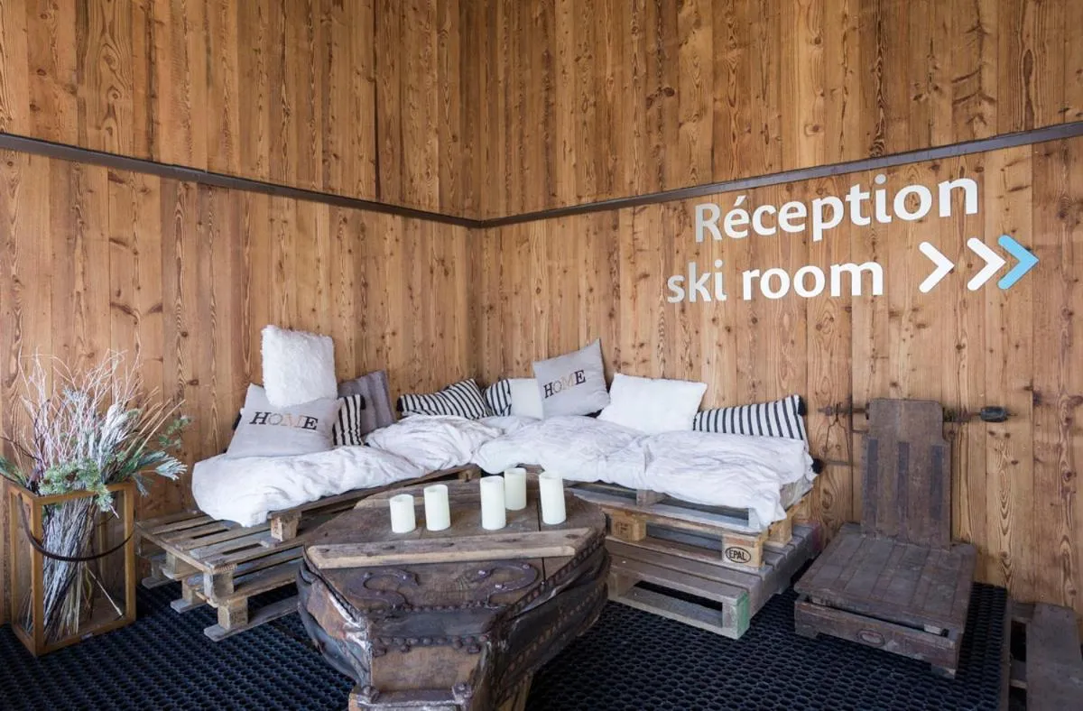 Lobby or reception in TERRESENS - Le Hameau de Barthélémy