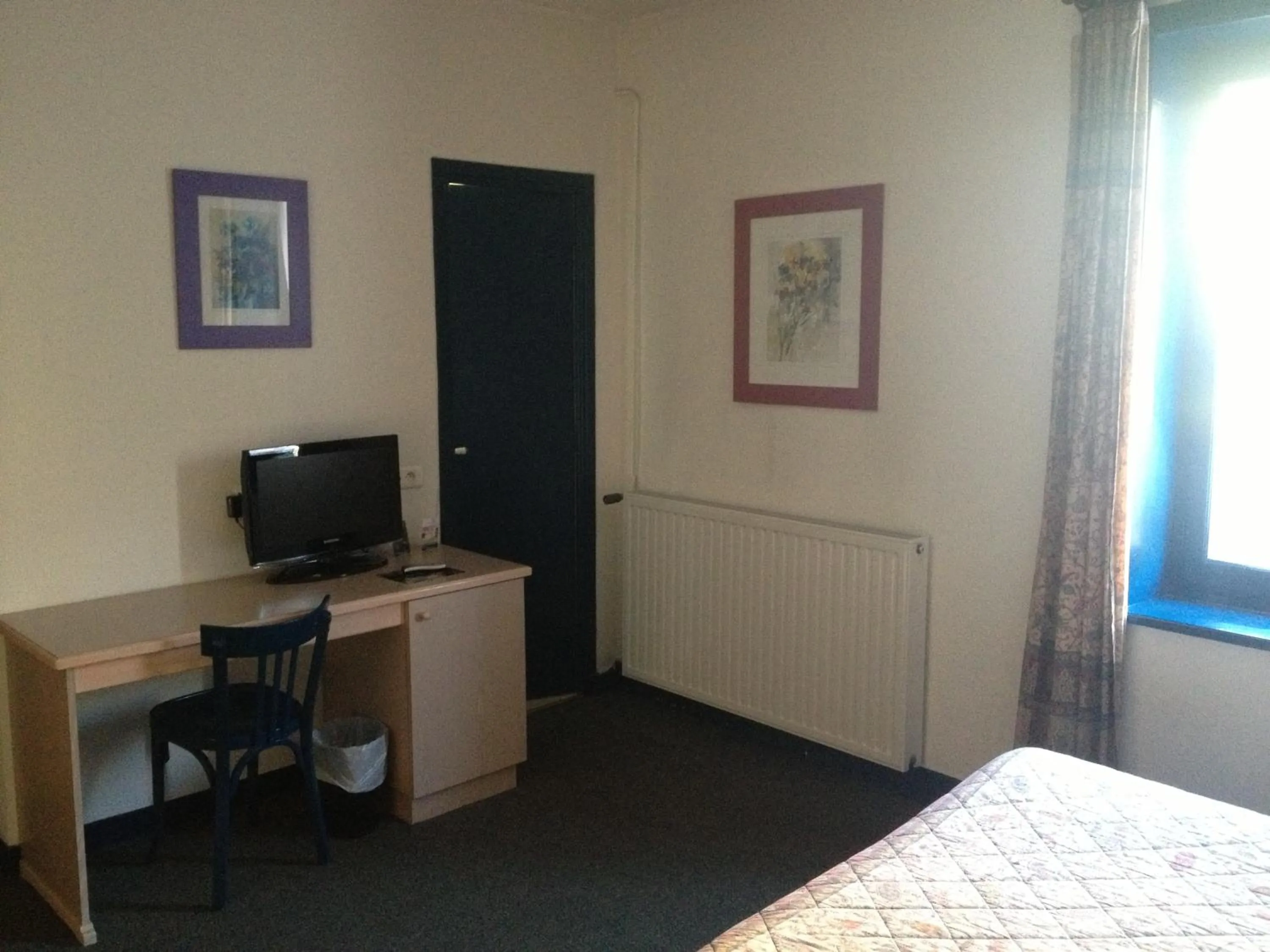 Bedroom, Bed in Le Pavillon