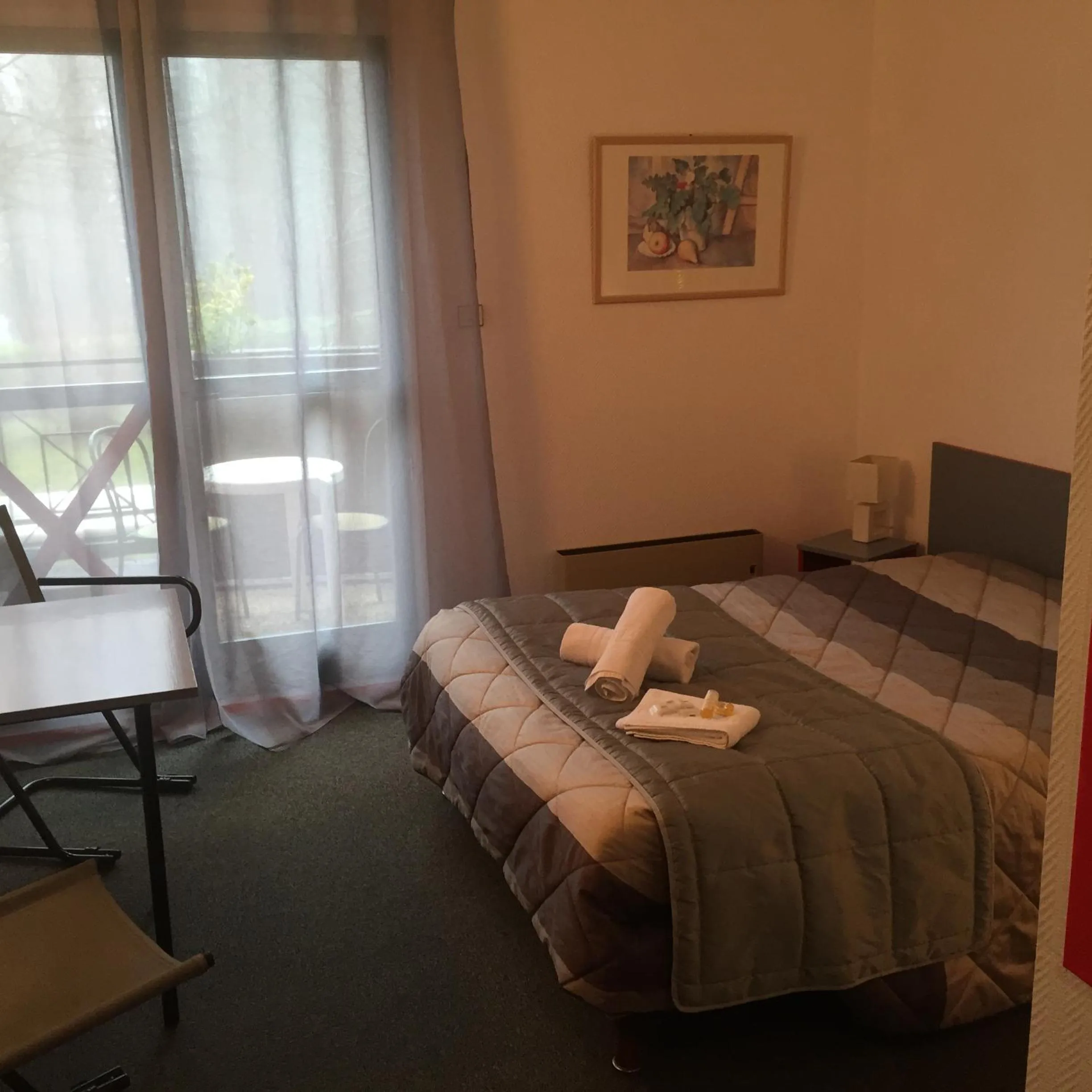 Balcony/Terrace, Bed in Le Pavillon