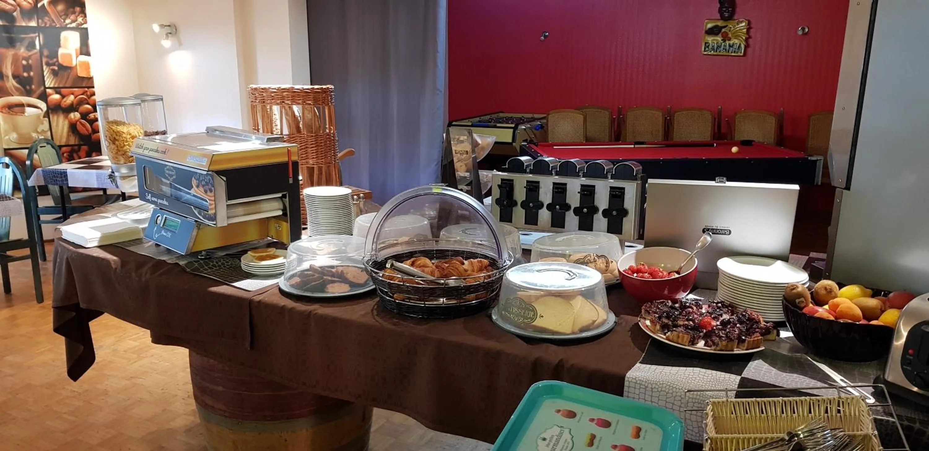 Food and drinks in Le Pavillon