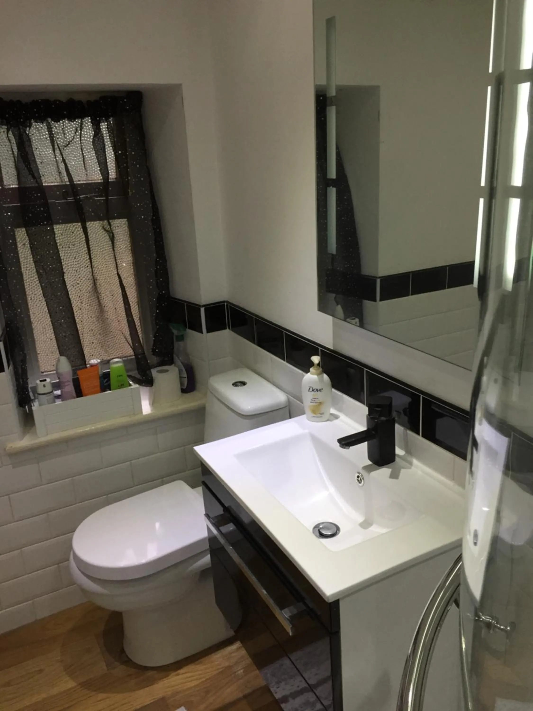 Bathroom in Winwood Apartment