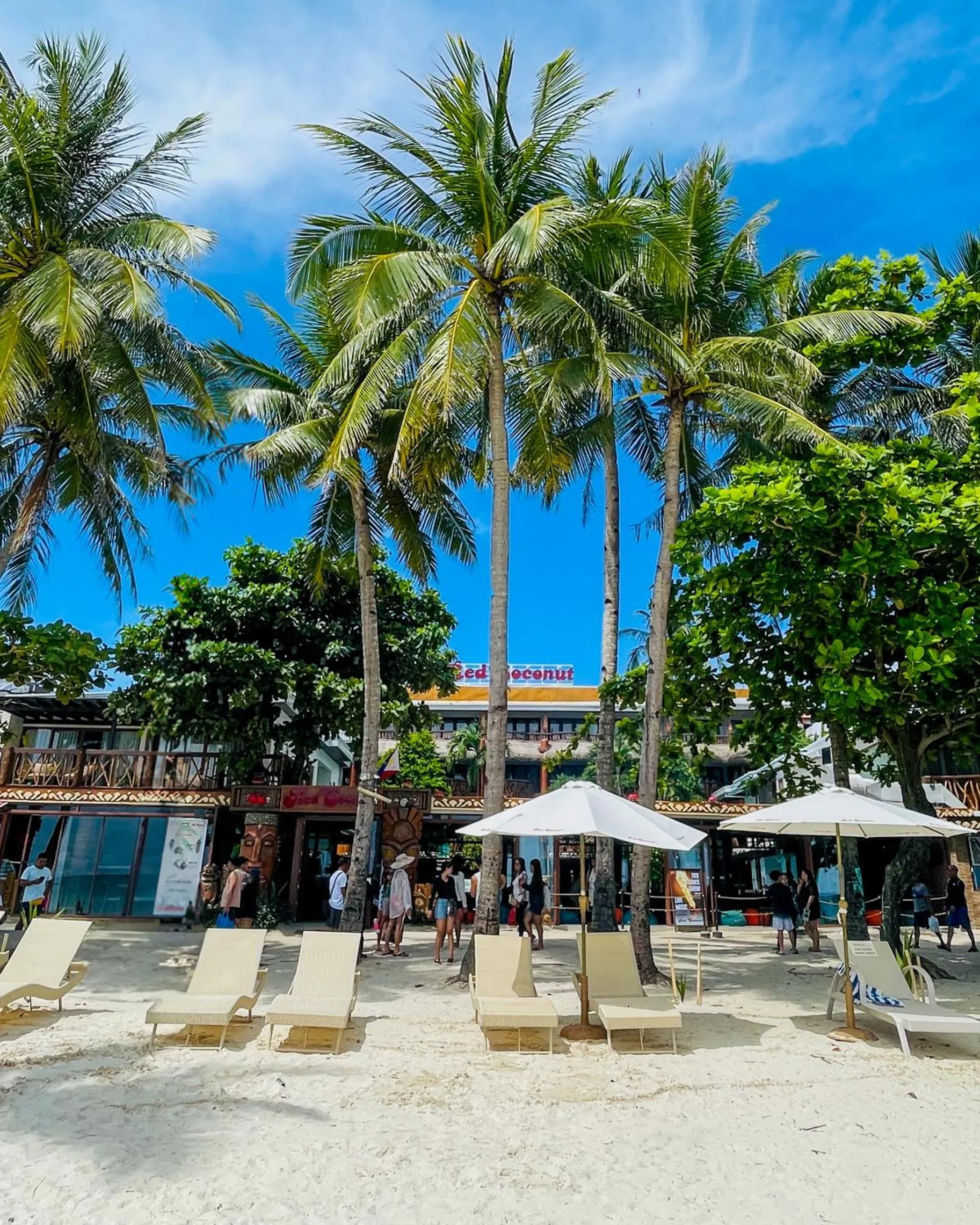 Facade/entrance in Red Coconut Beach Hotel Boracay