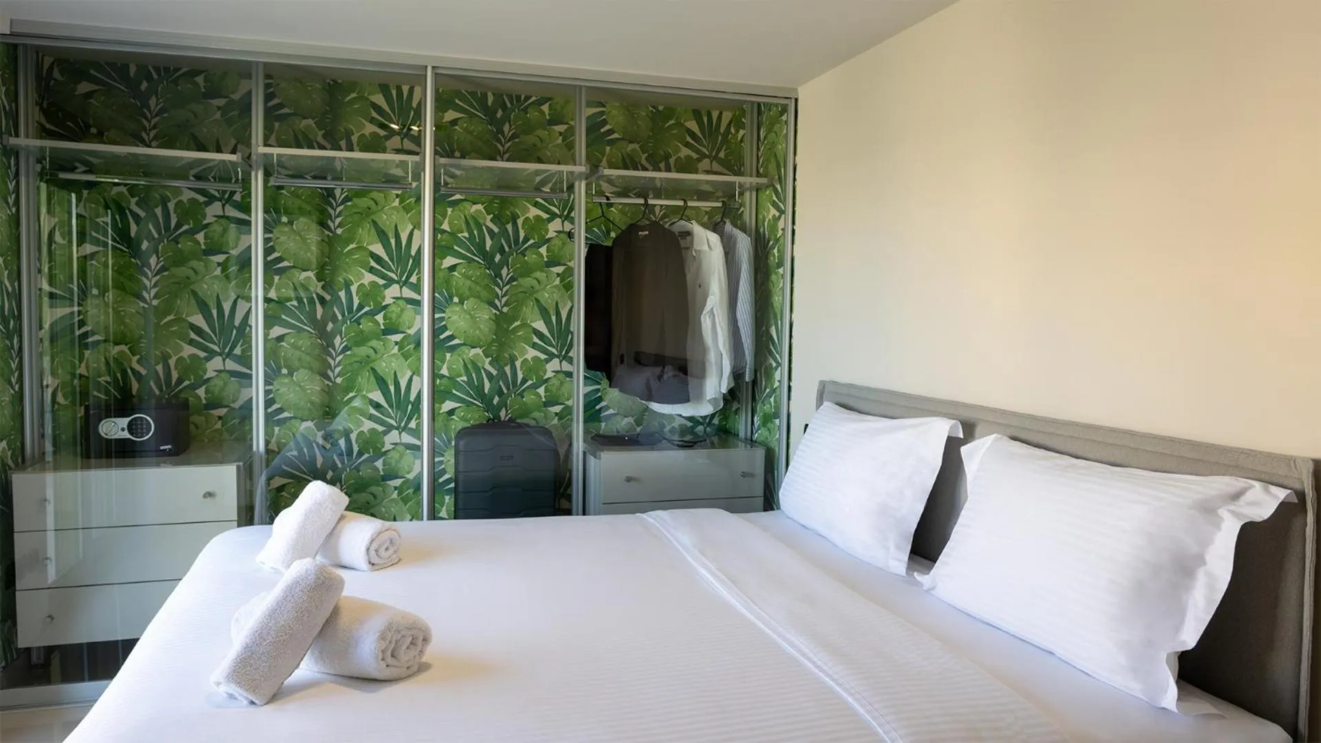 Bed in Athens Mosaico Suites & Apartments