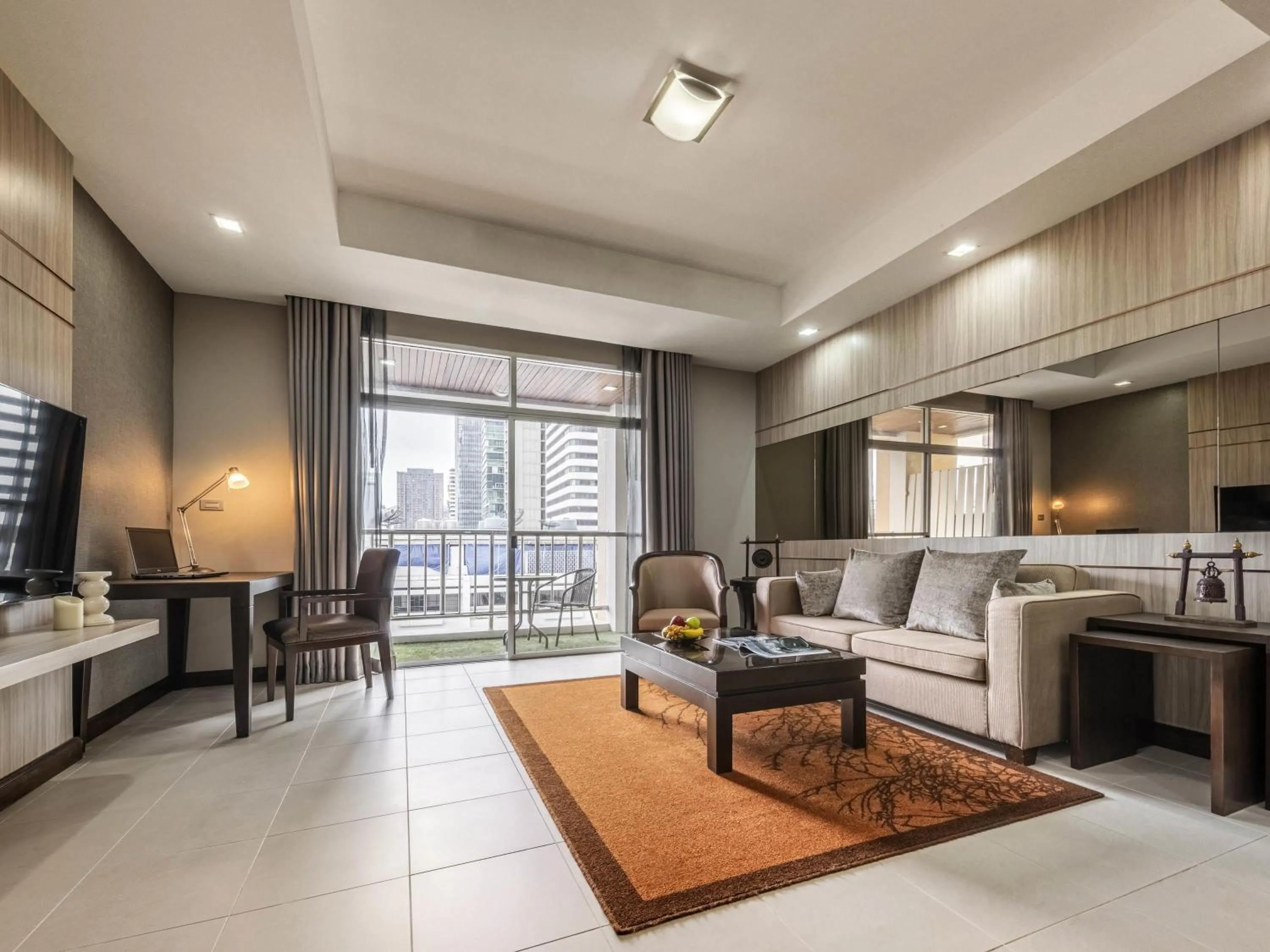 Bedroom in Grand Mercure Bangkok Asoke Residence