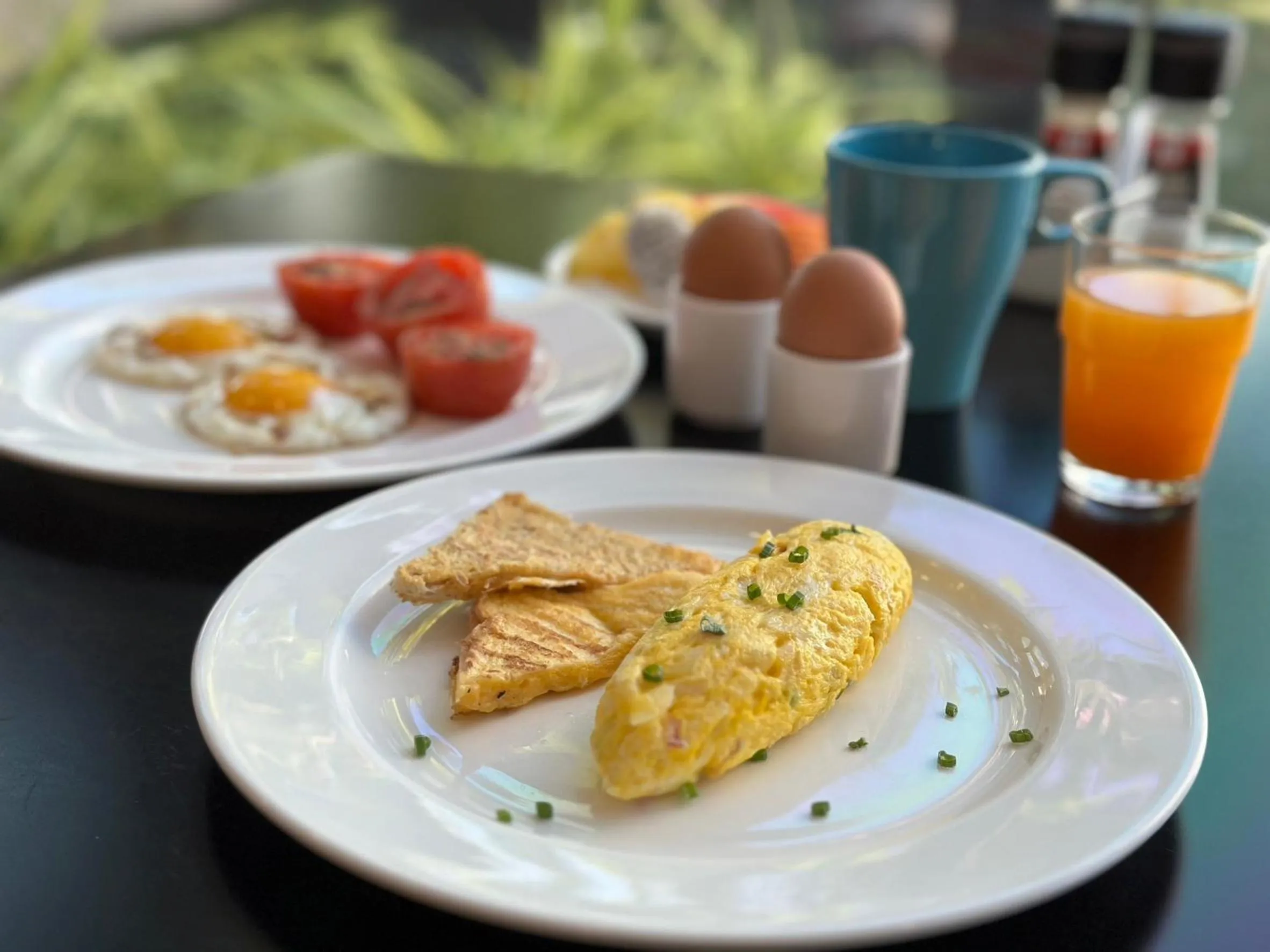 Restaurant/places to eat in Grand Mercure Bangkok Asoke Residence