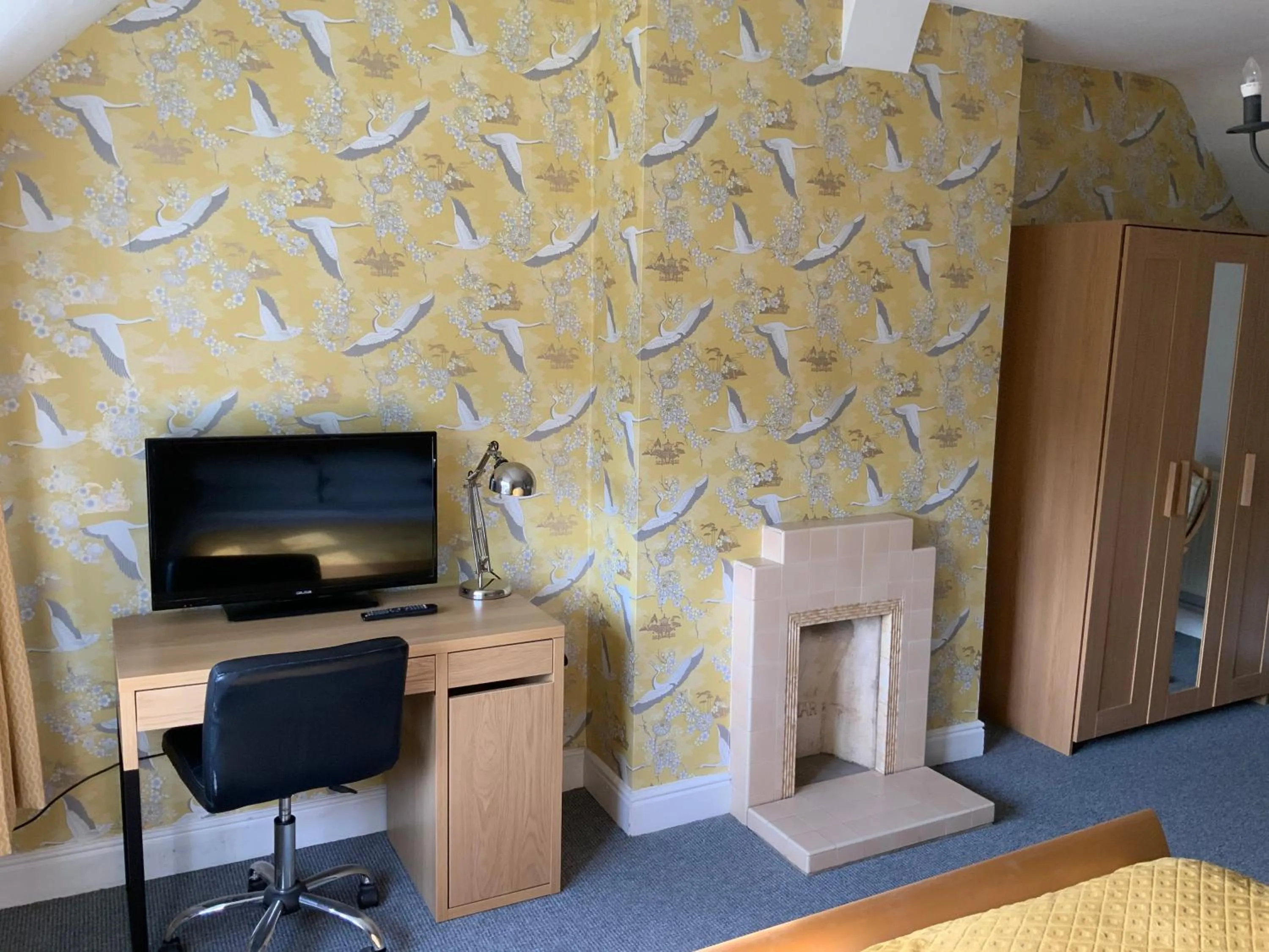 Bedroom in Mackworth House Farm