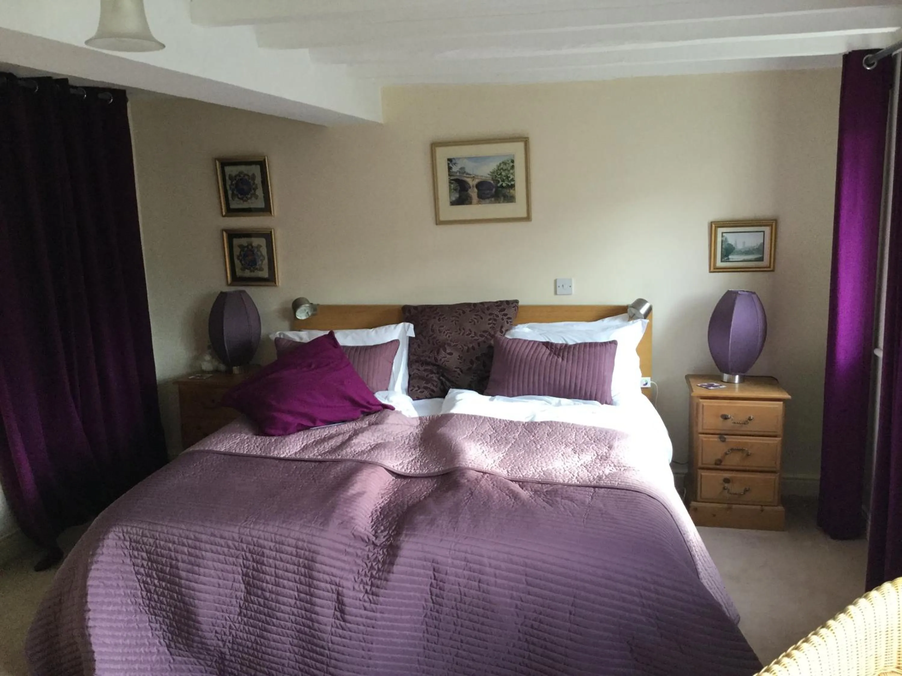 Bedroom, Bed in Mackworth House Farm