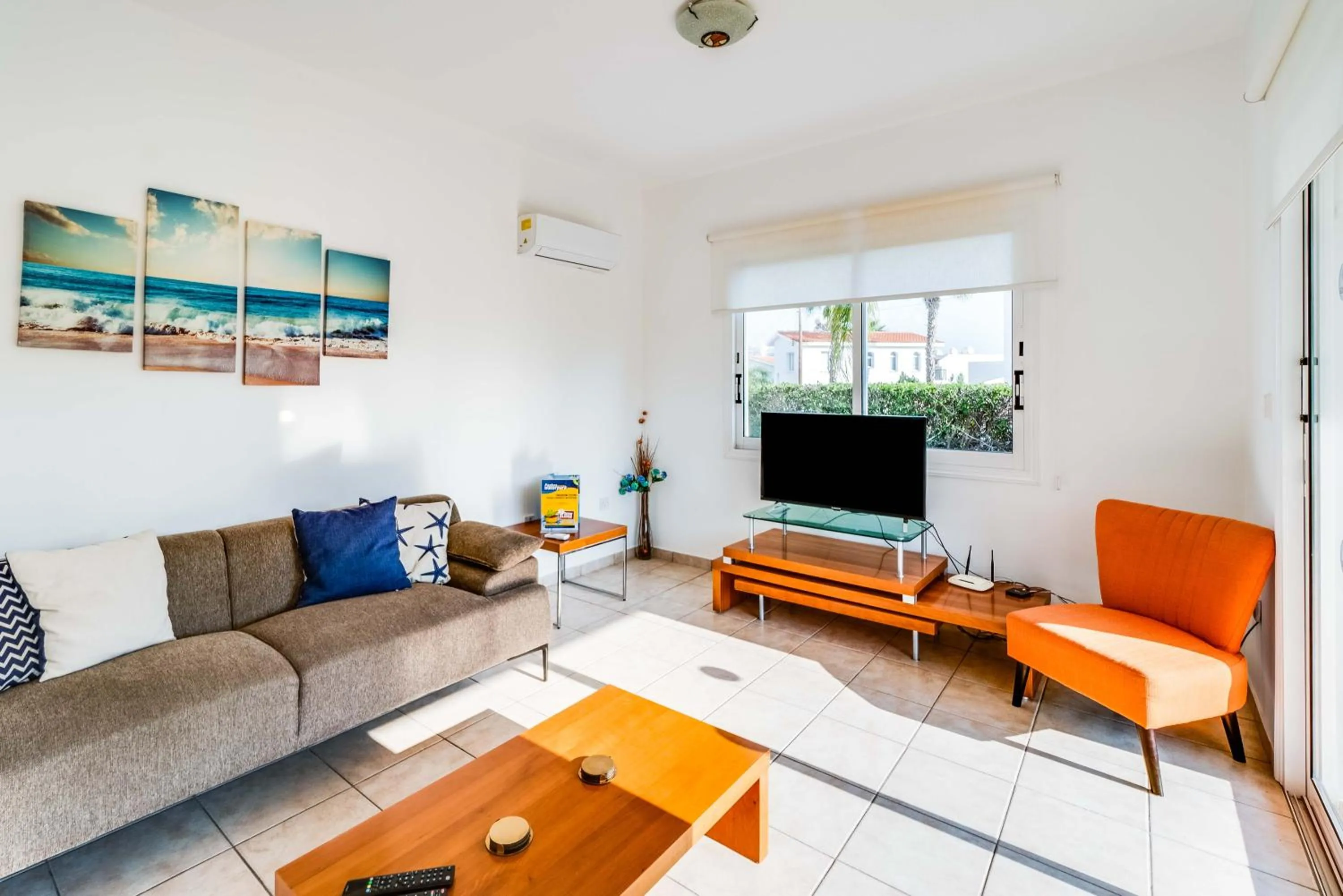 Communal lounge/ TV room in Villa Haven by Ezoria Villas