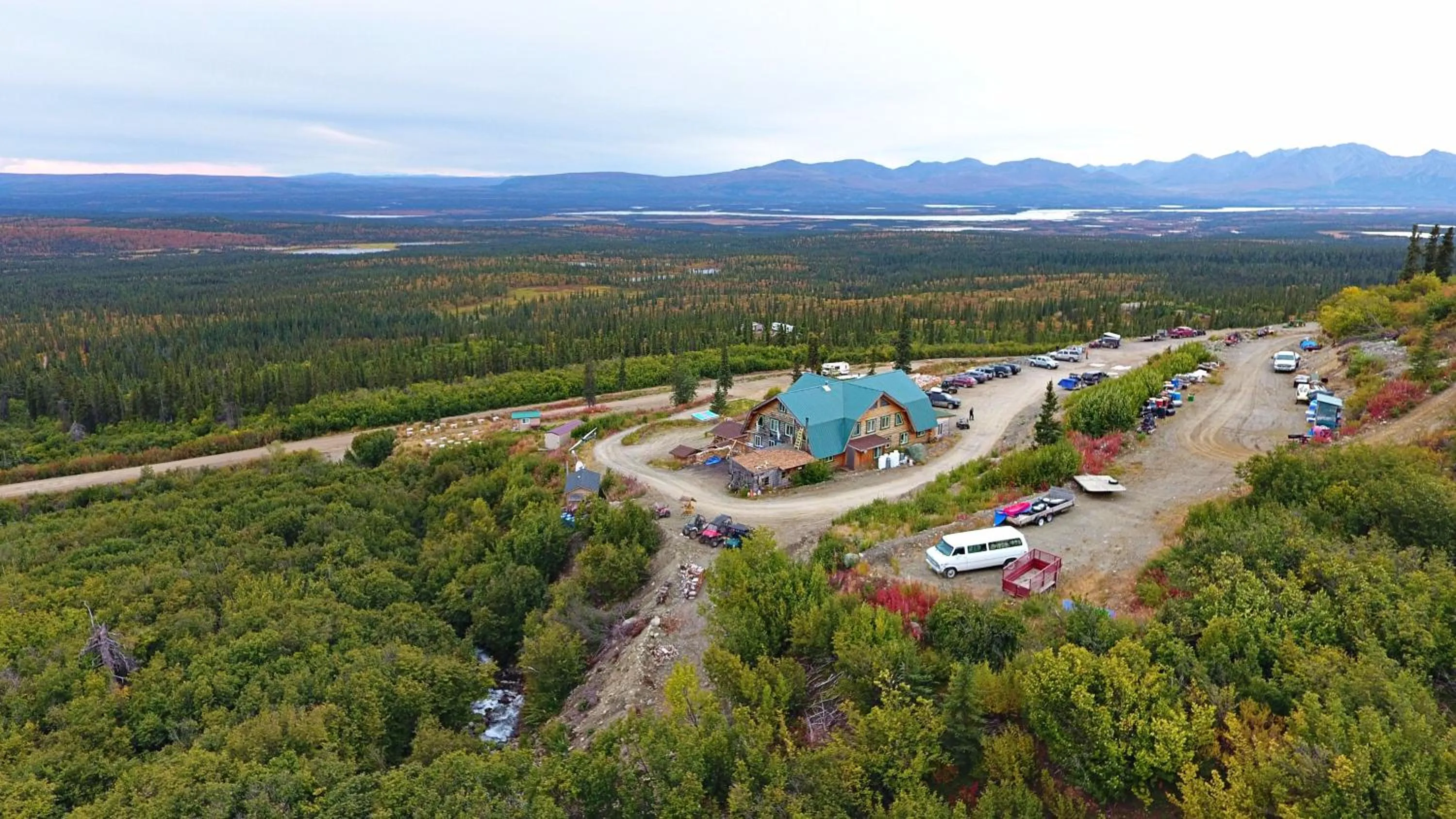 Property building in Alpine Creek Lodge