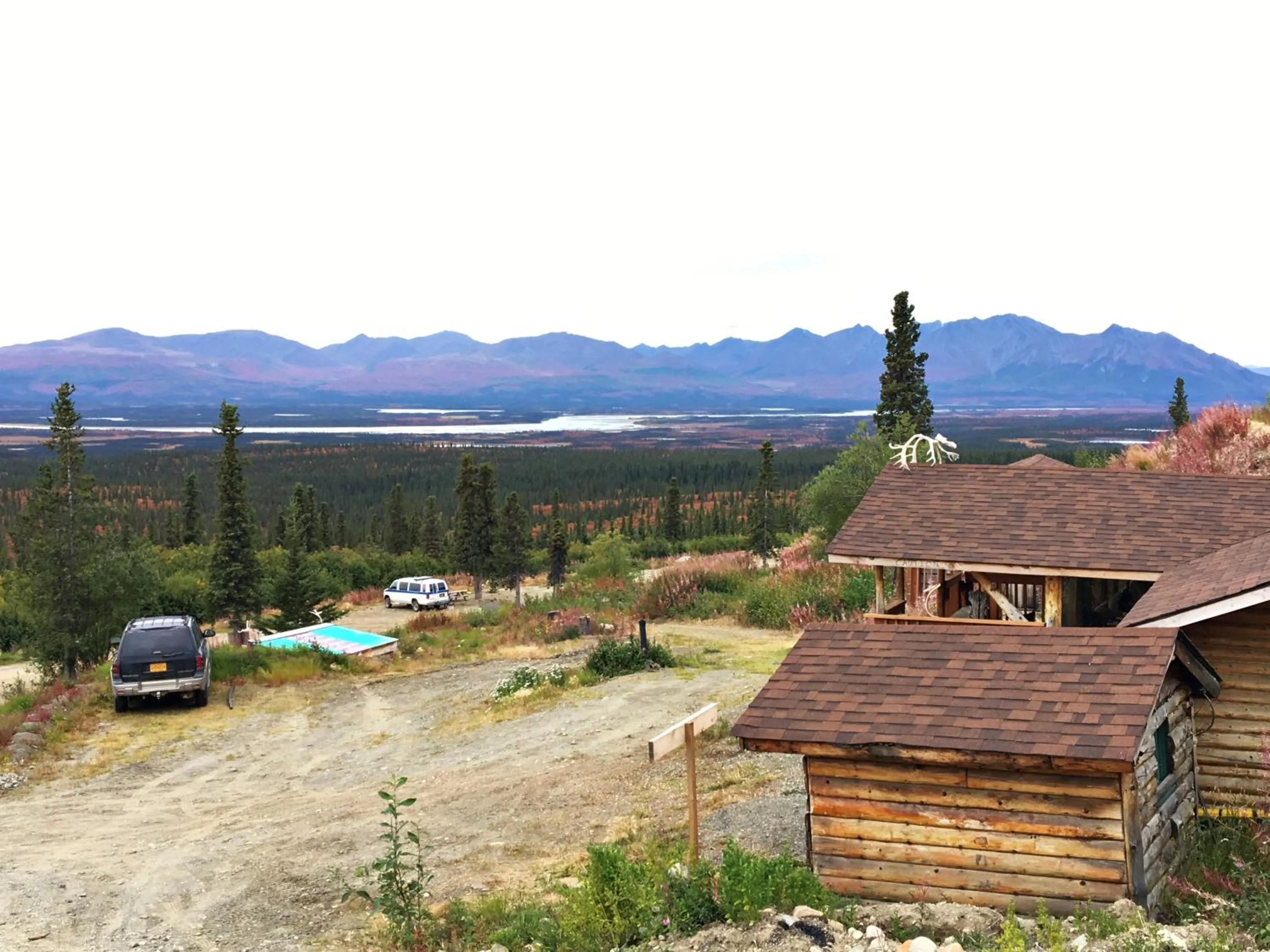 River view in Alpine Creek Lodge